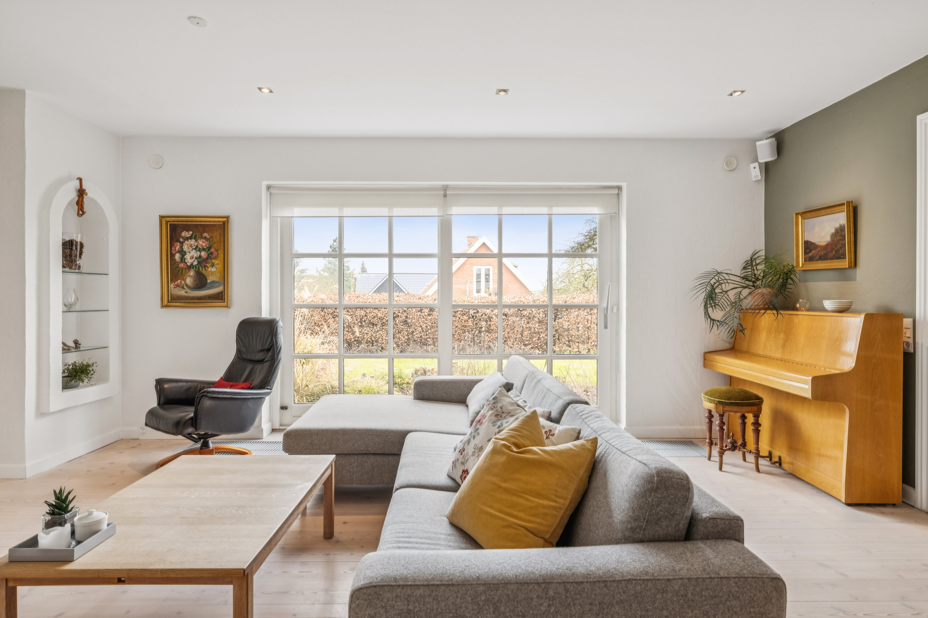 Fremhævet stue billede i fuldskærmstilstand. Billede af Vibevej 8, 8410 Rønde