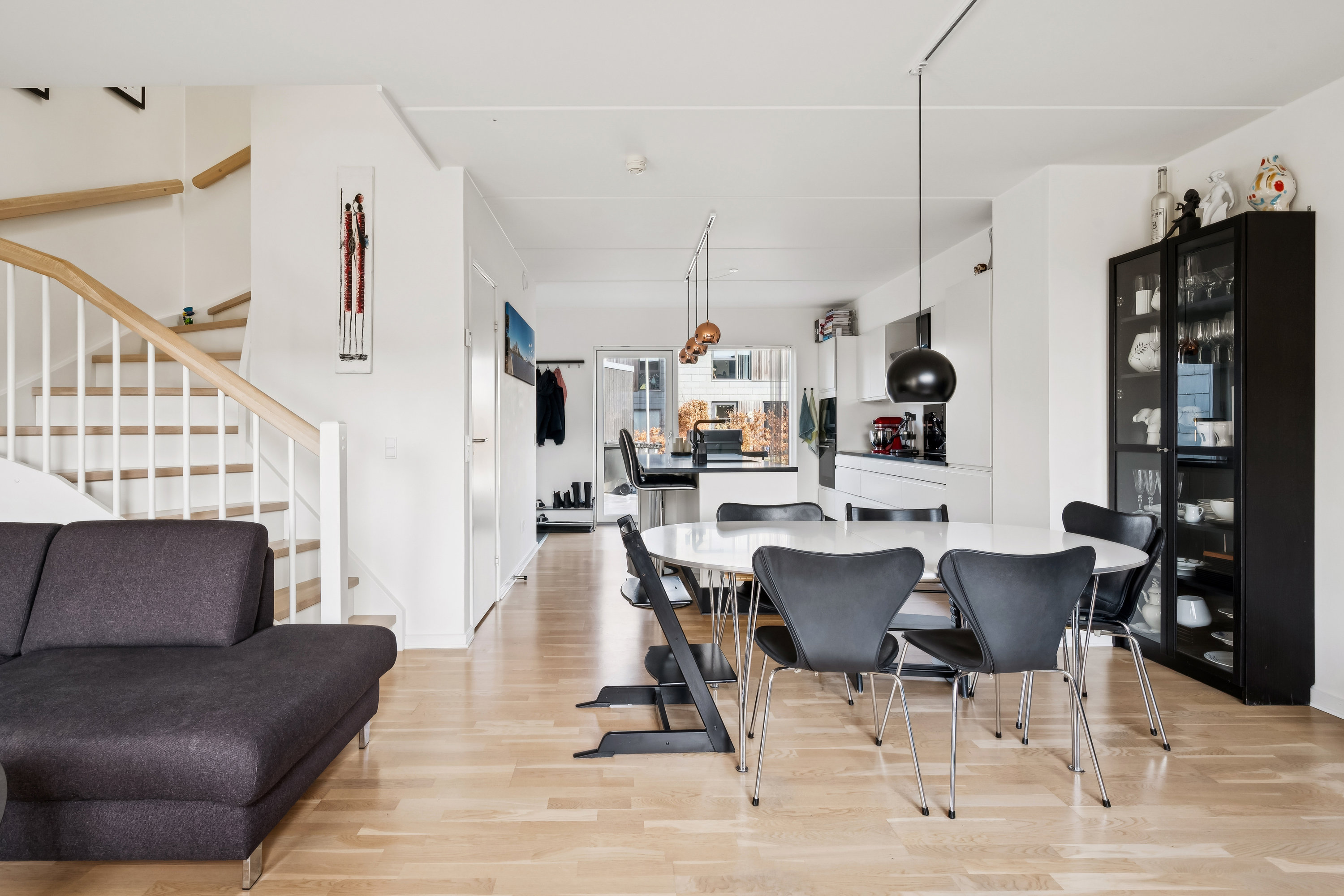 Fremhævet stue billede i fuldskærmstilstand. Billede af Egå Engvej 54, 8250 Egå