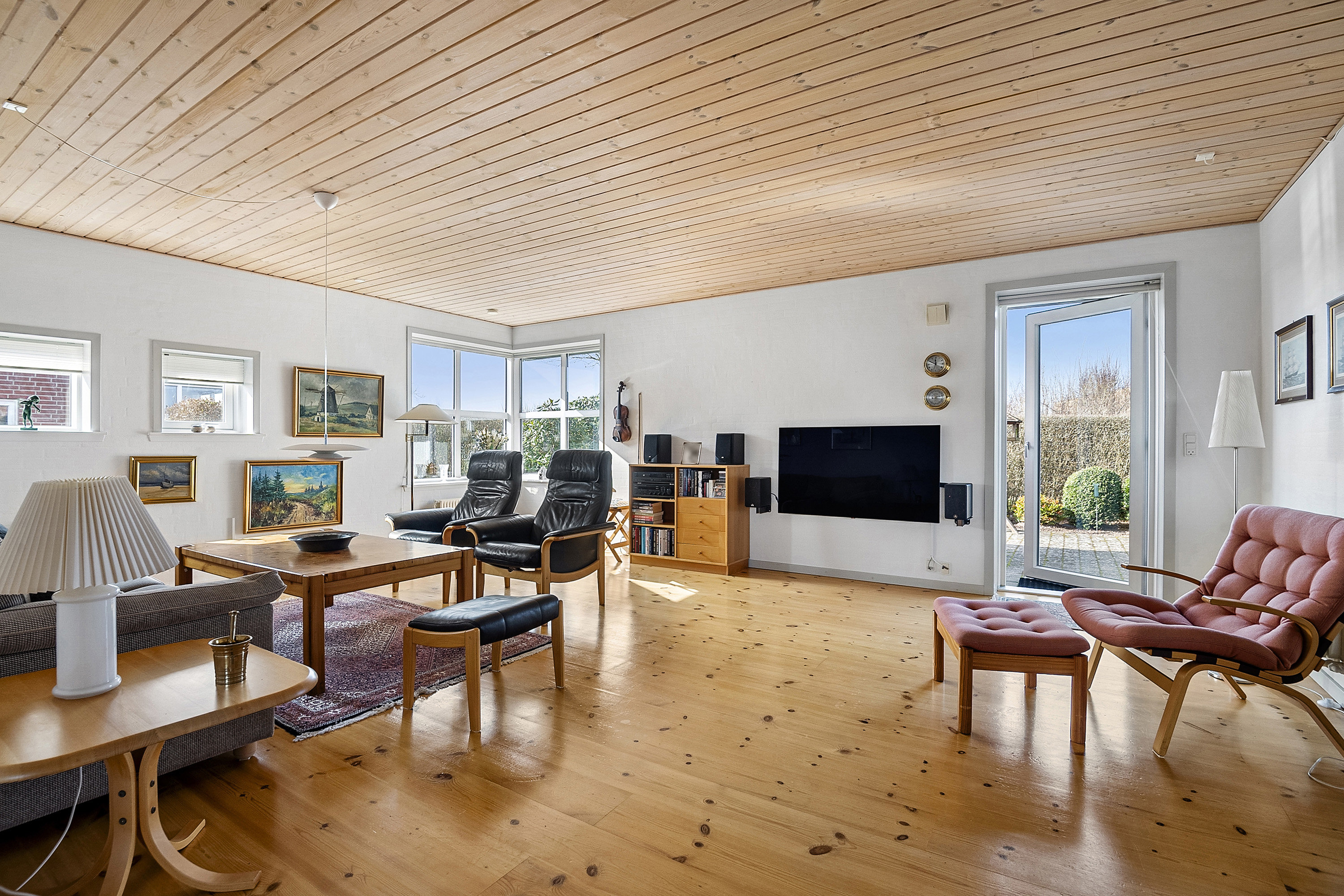 Fremhævet stue billede i fuldskærmstilstand. Billede af Pinassen 44, 6710 Esbjerg V