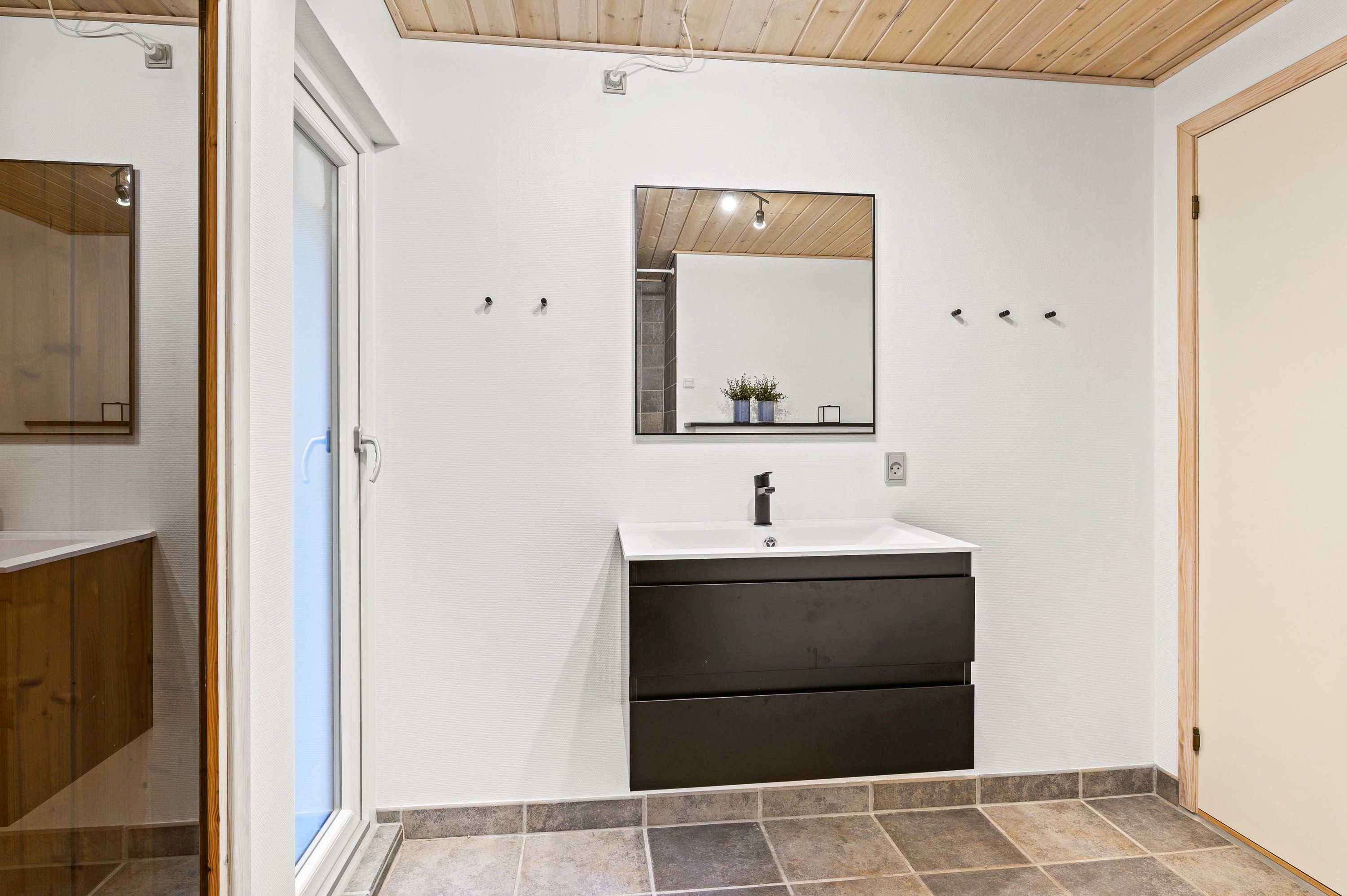 Fremhævet  billede i fuldskærmstilstand. Billede af Klitrosevej 18, Lodbj Hede, 6950 Ringkøbing