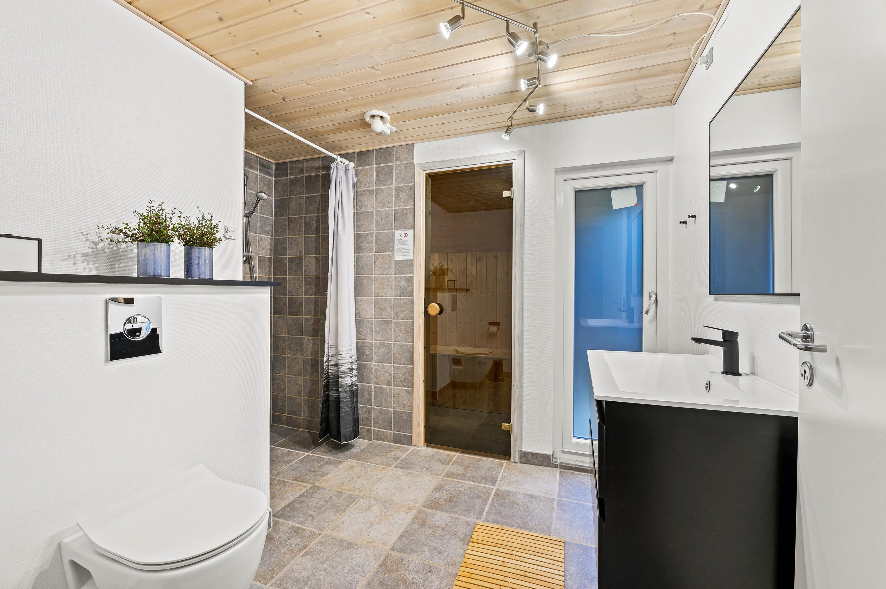 Fremhævet  billede i fuldskærmstilstand. Billede af Klitrosevej 18, Lodbj Hede, 6950 Ringkøbing