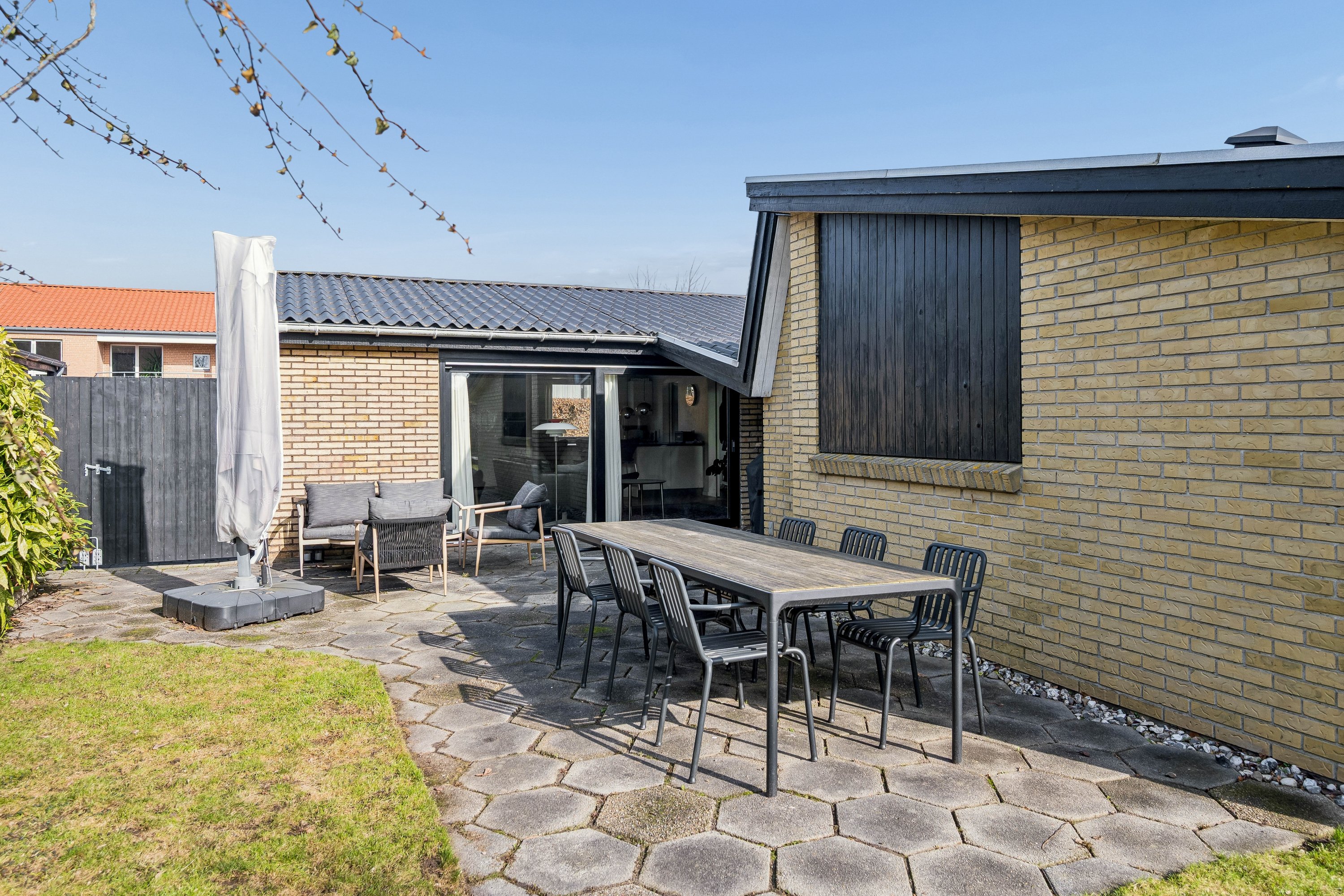 Fremhævet terrasse billede i fuldskærmstilstand. Billede af Tålforvej 20, 8250 Egå