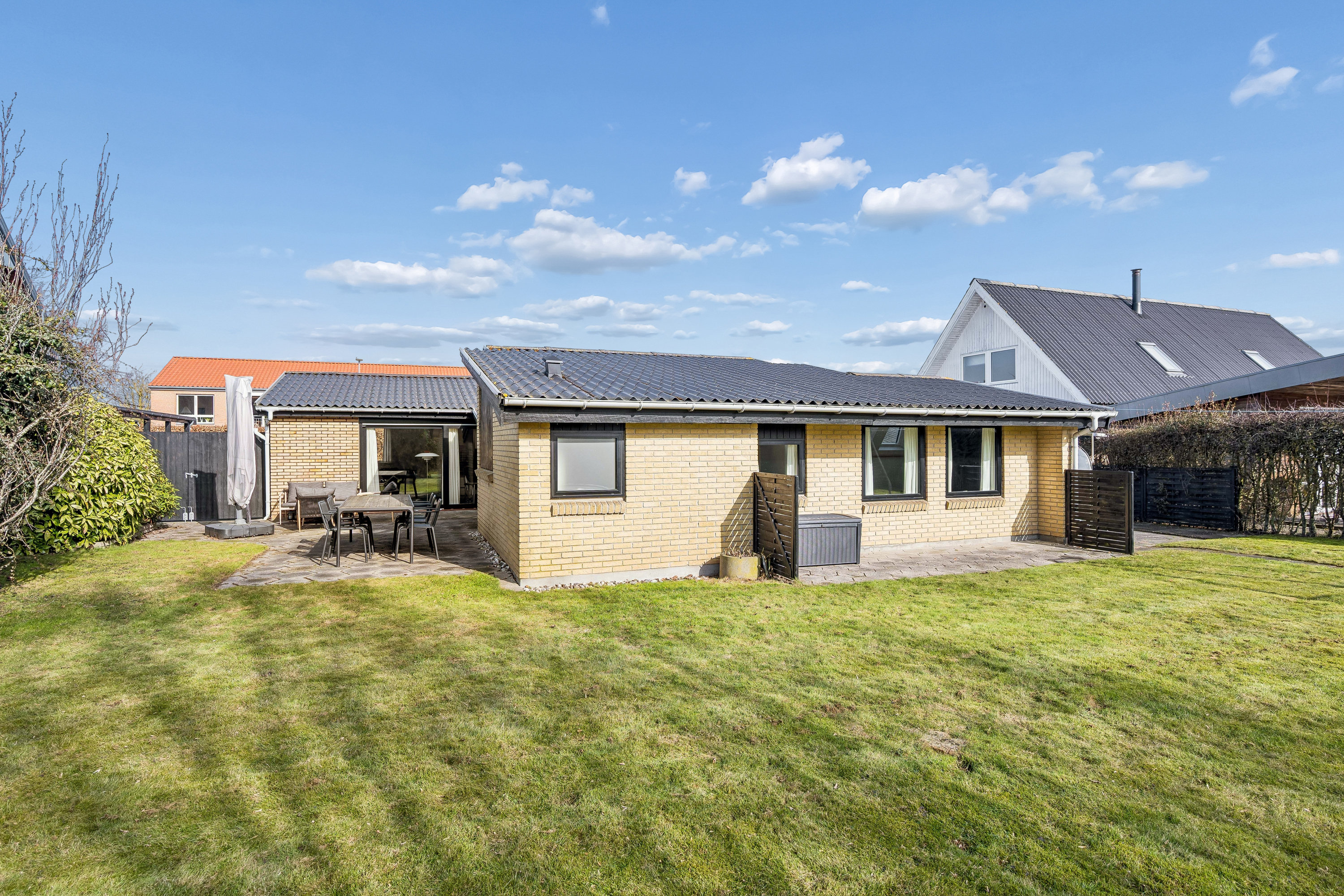 Fremhævet andet billede i fuldskærmstilstand. Billede af Tålforvej 20, 8250 Egå