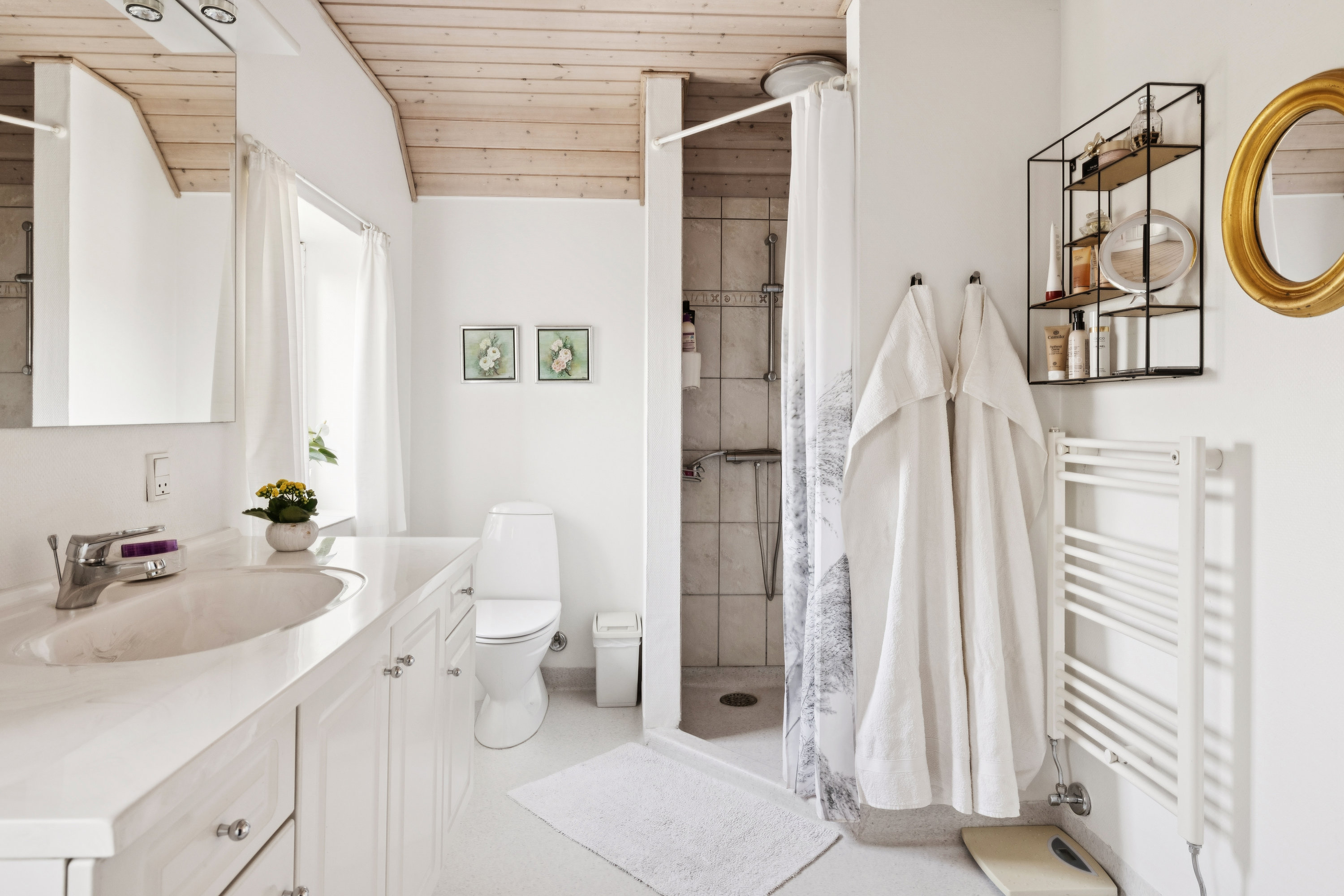 Fremhævet badeværelse billede i fuldskærmstilstand. Billede af Skelhøjevej 15, 8800 Viborg