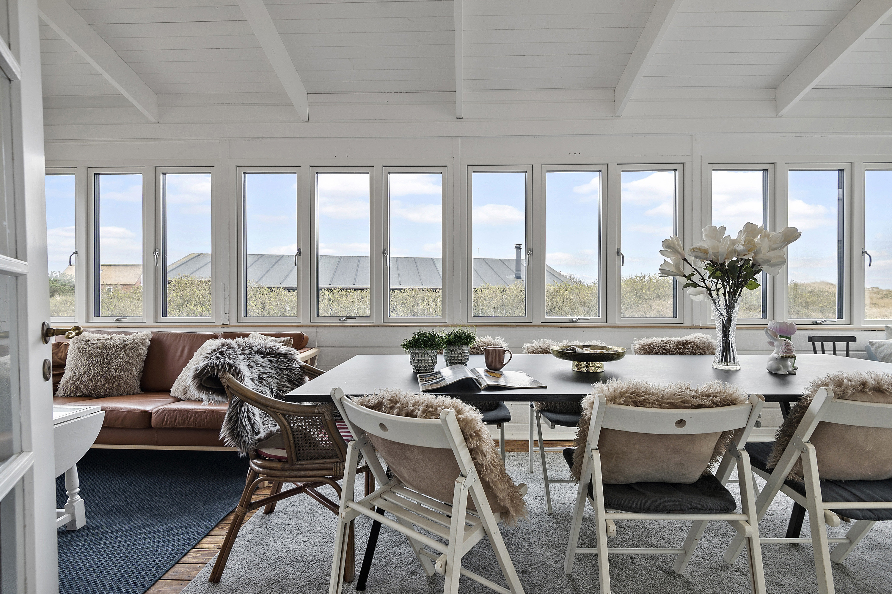 Fremhævet udestue billede i fuldskærmstilstand. Billede af Helmvej 10, Rindby Strand, 6720 Fanø