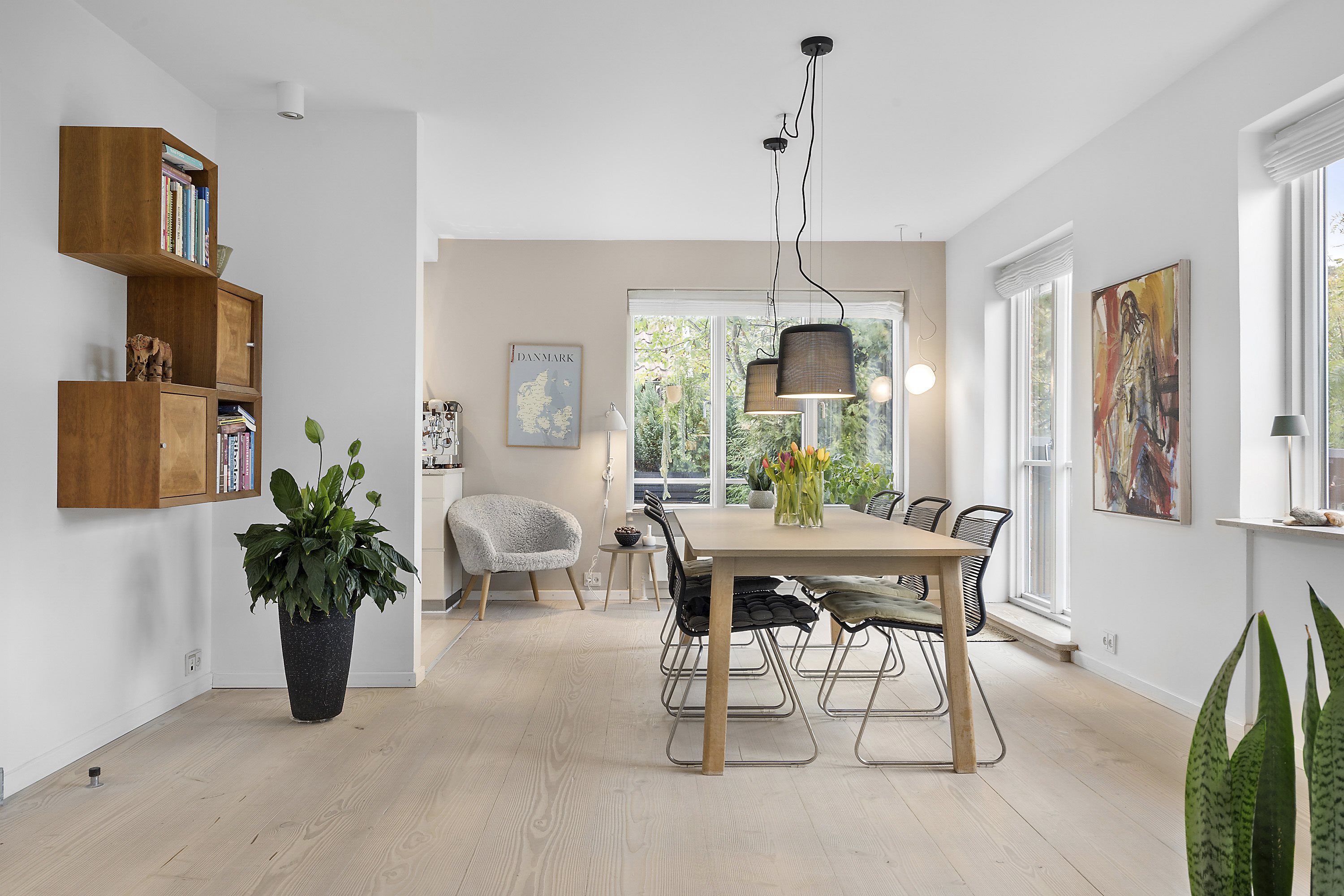 Fremhævet spisestue billede i fuldskærmstilstand. Billede af Otto Sverdrups Vej 5, Risvangen, 8200 Aarhus N