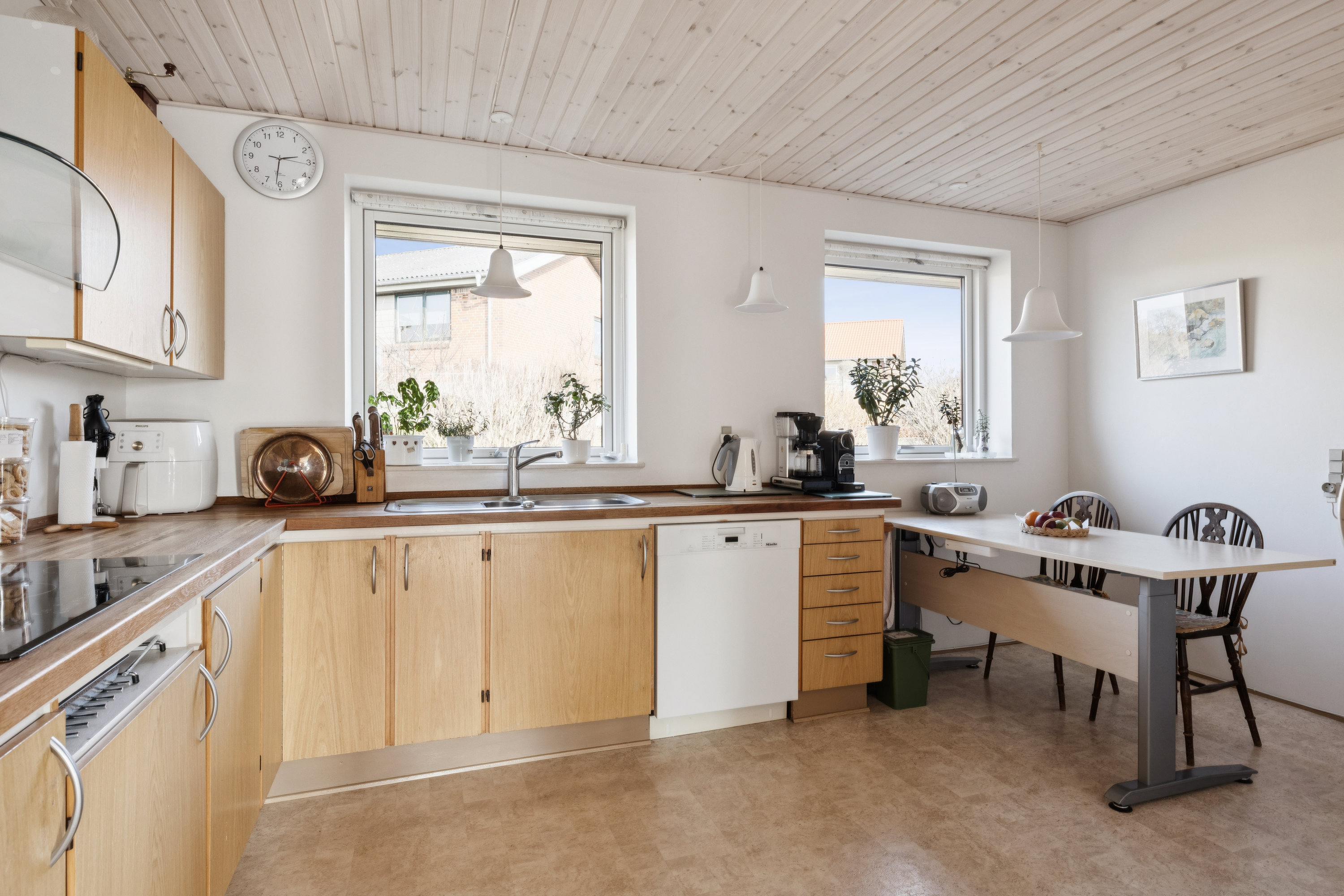 Fremhævet køkken billede i fuldskærmstilstand. Billede af Meldgårdsvej 13, Rødding, 8830 Tjele