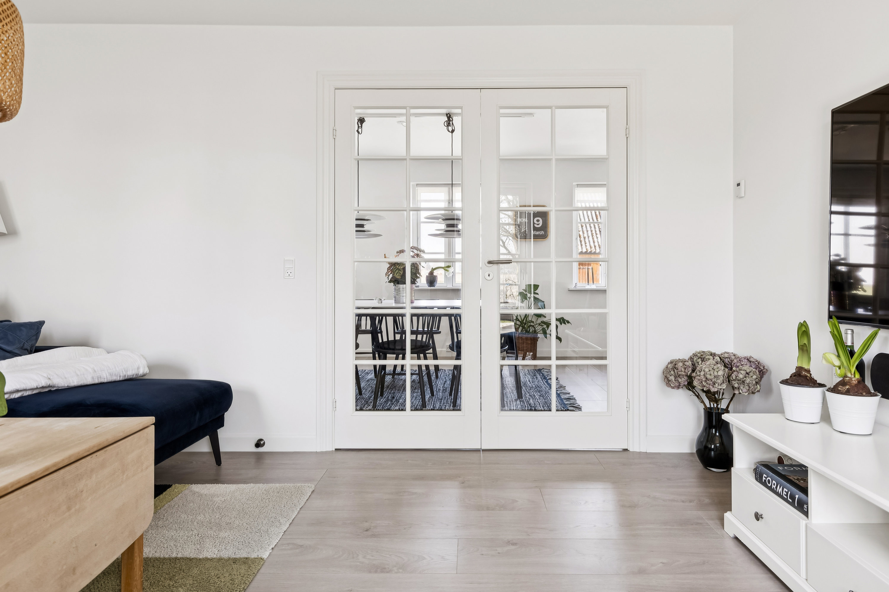 Fremhævet stue billede i fuldskærmstilstand. Billede af Lundemarken 9, Sandby, 4520 Svinninge