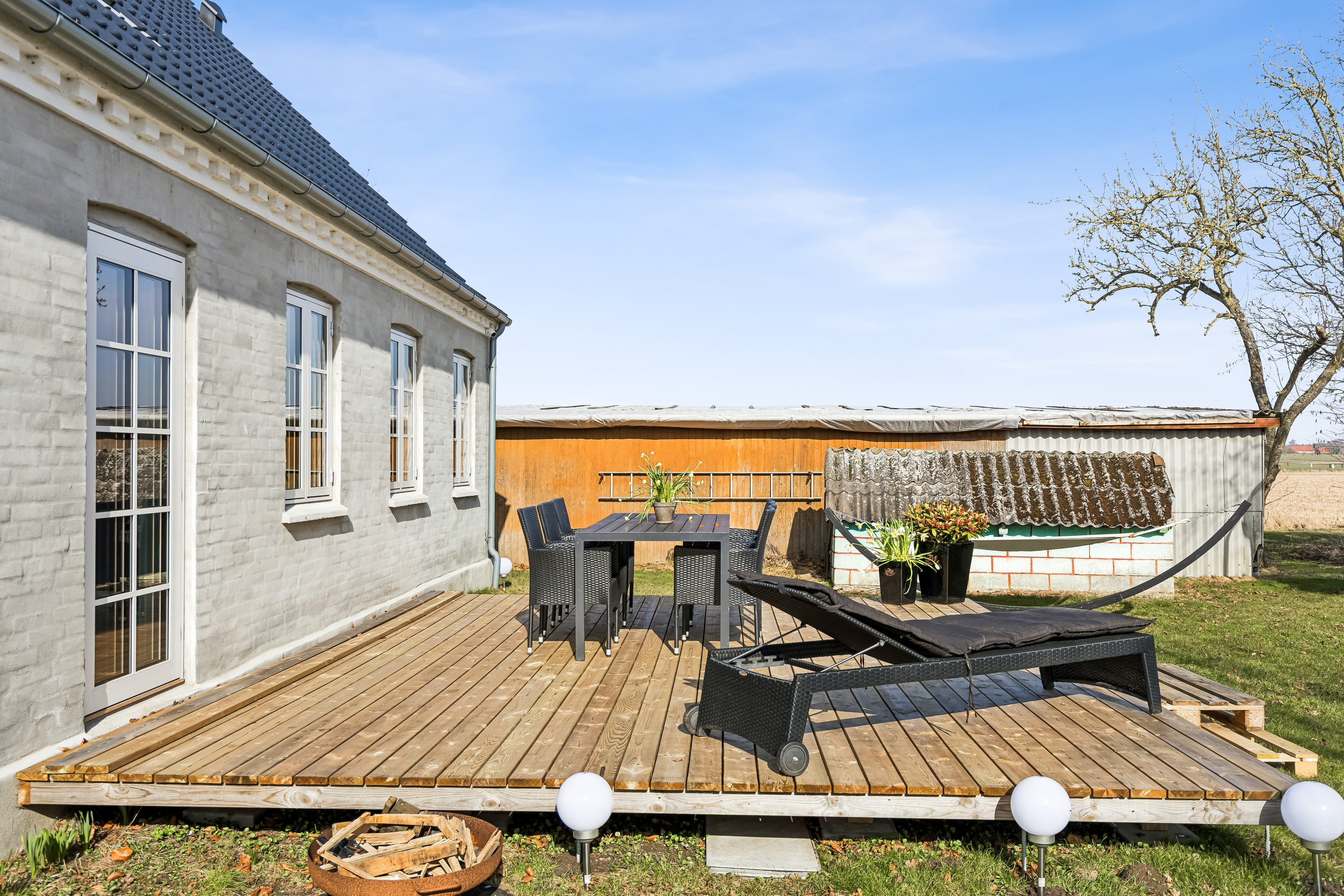 Fremhævet terrasse billede i fuldskærmstilstand. Billede af Lundemarken 9, Sandby, 4520 Svinninge