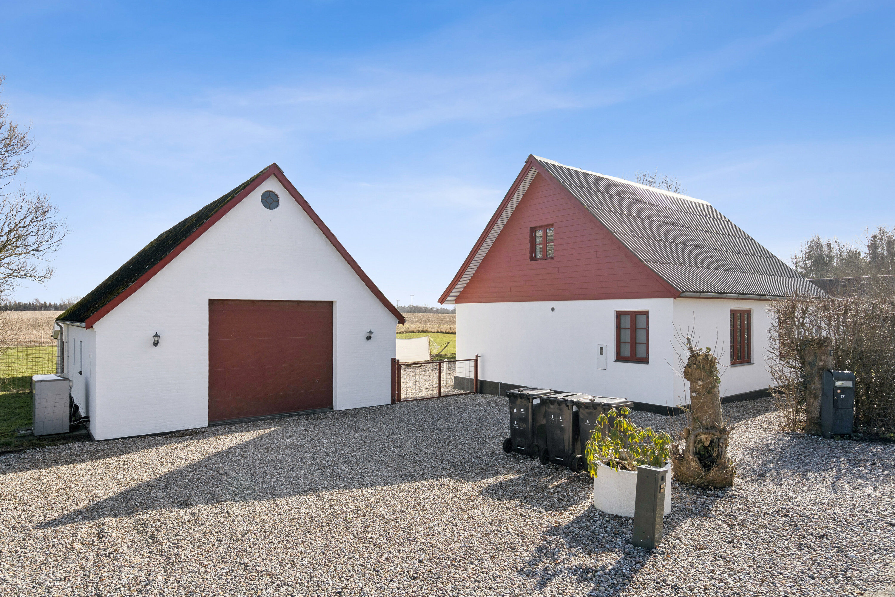 Fremhævet set fra vejen billede i fuldskærmstilstand. Billede af Langetoftevej 17, Agerup, 4700 Næstved