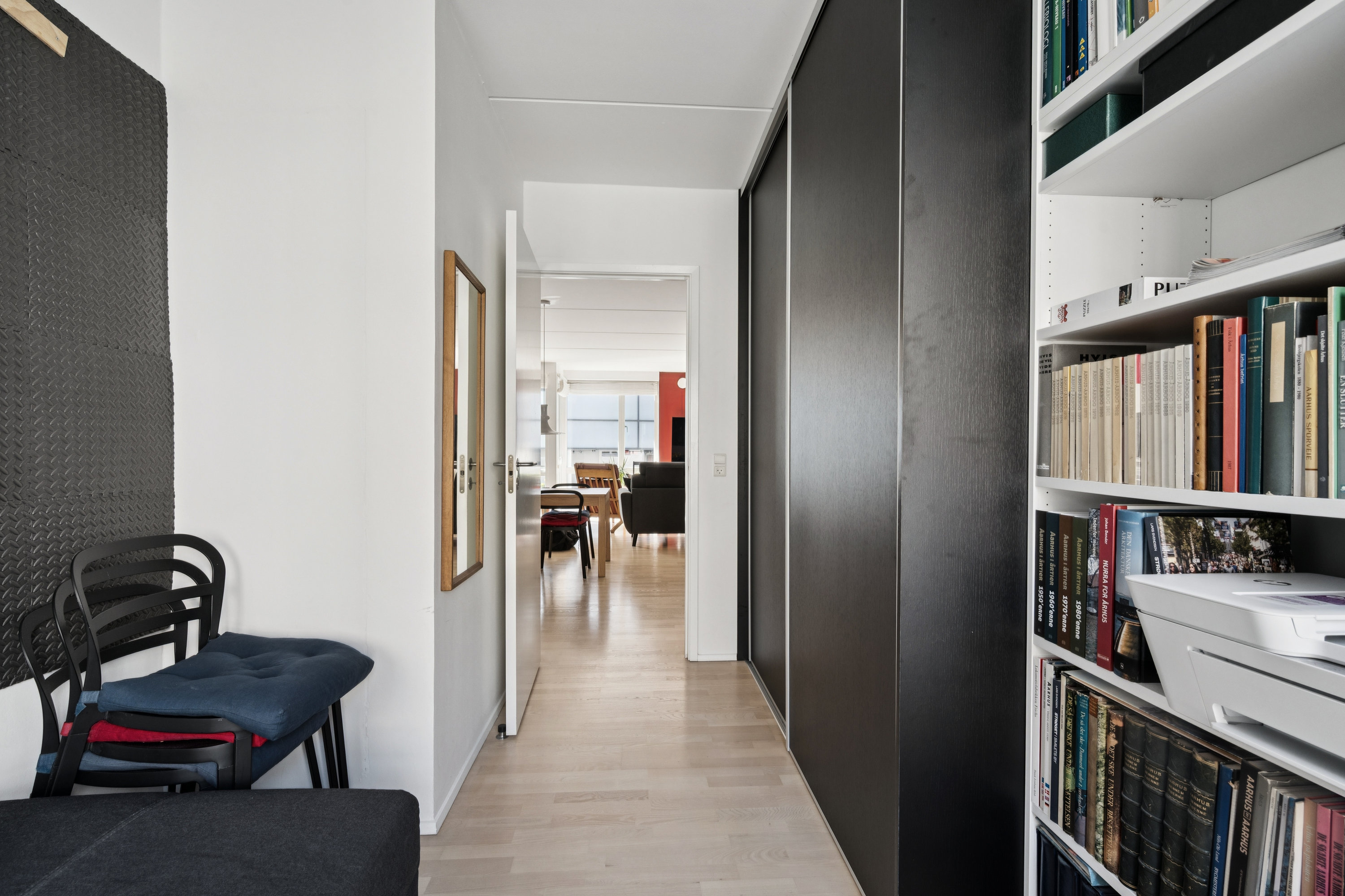 Fremhævet værelse billede i fuldskærmstilstand. Billede af Telefontorvet 8, 2. 2., 8000 Aarhus C