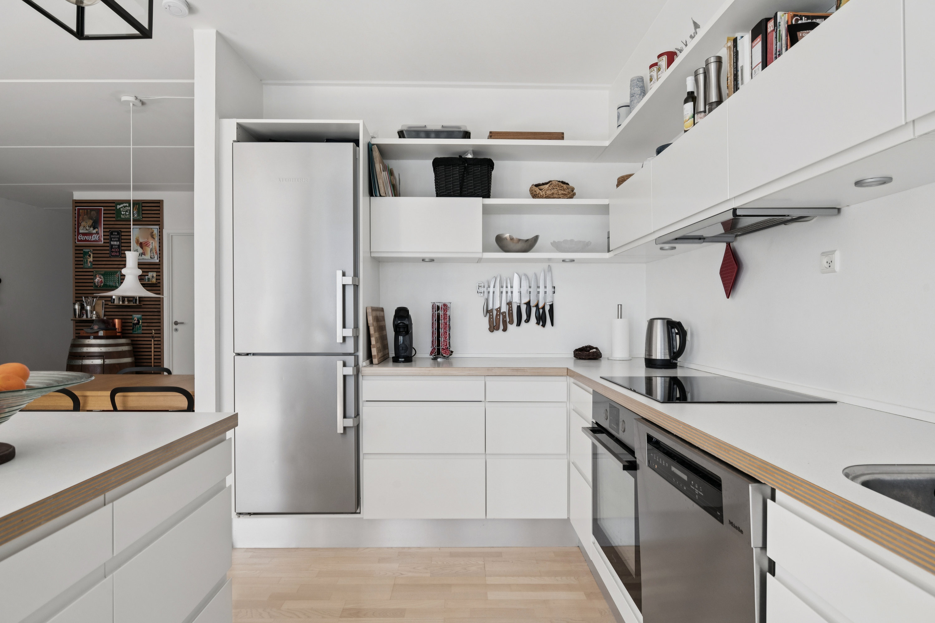 Fremhævet køkken billede i fuldskærmstilstand. Billede af Telefontorvet 8, 2. 2., 8000 Aarhus C