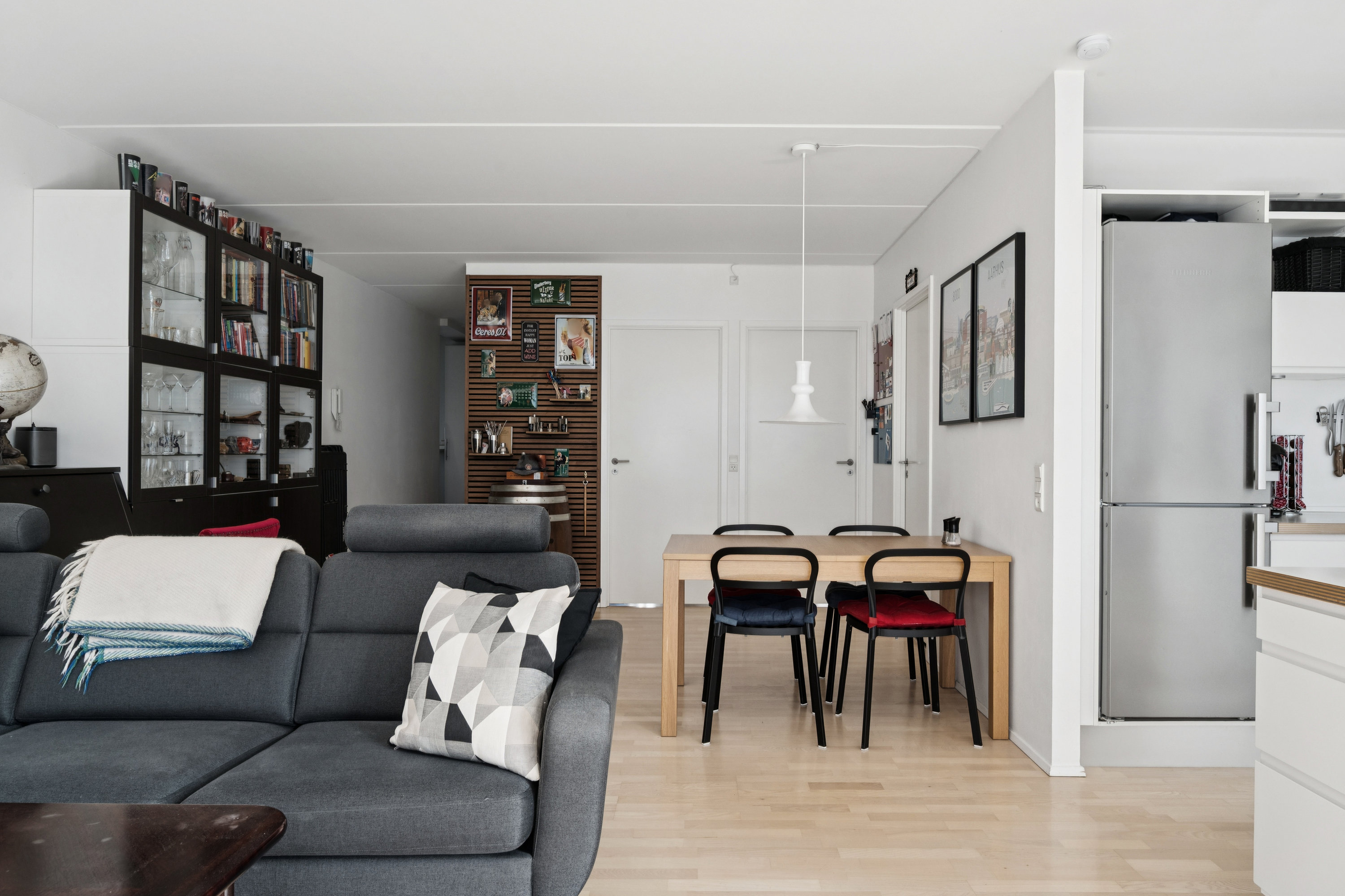 Fremhævet stue billede i fuldskærmstilstand. Billede af Telefontorvet 8, 2. 2., 8000 Aarhus C