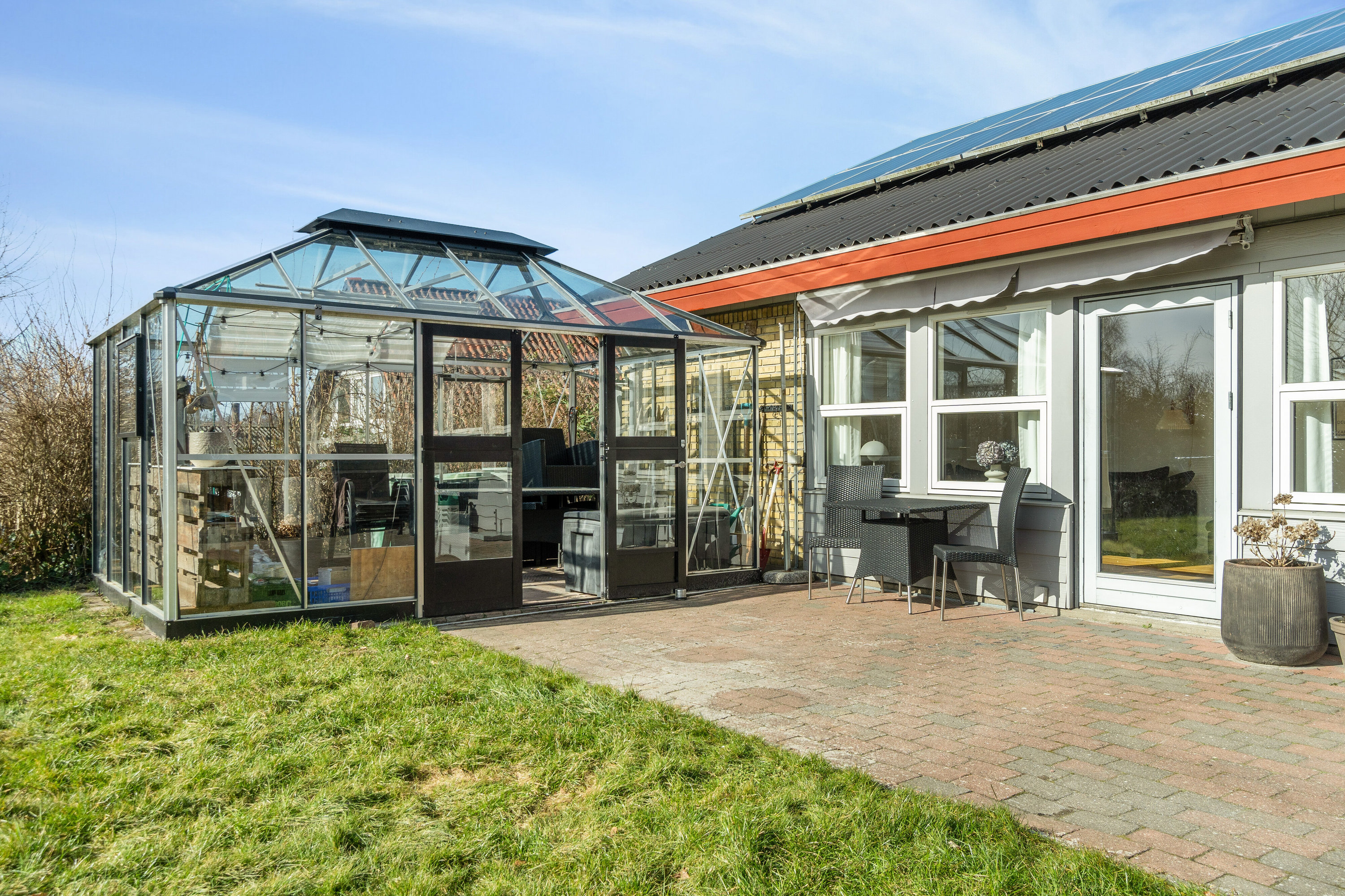 Fremhævet set fra haven billede i fuldskærmstilstand. Billede af Garvergårdsvej 30, 4200 Slagelse