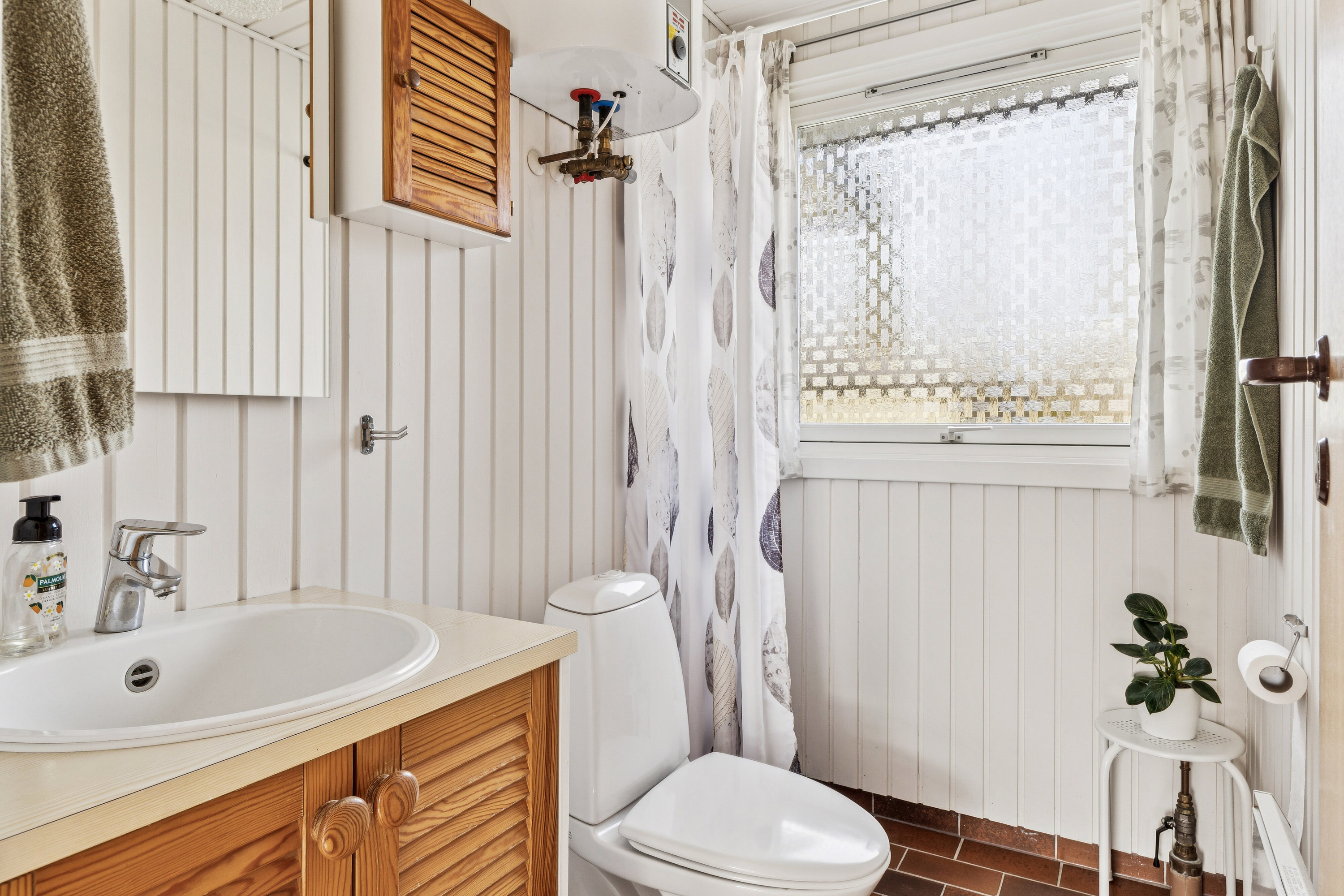 Fremhævet badeværelse billede i fuldskærmstilstand. Billede af Strandagervænge 20A, Gershøj, 4070 Kirke Hyllinge