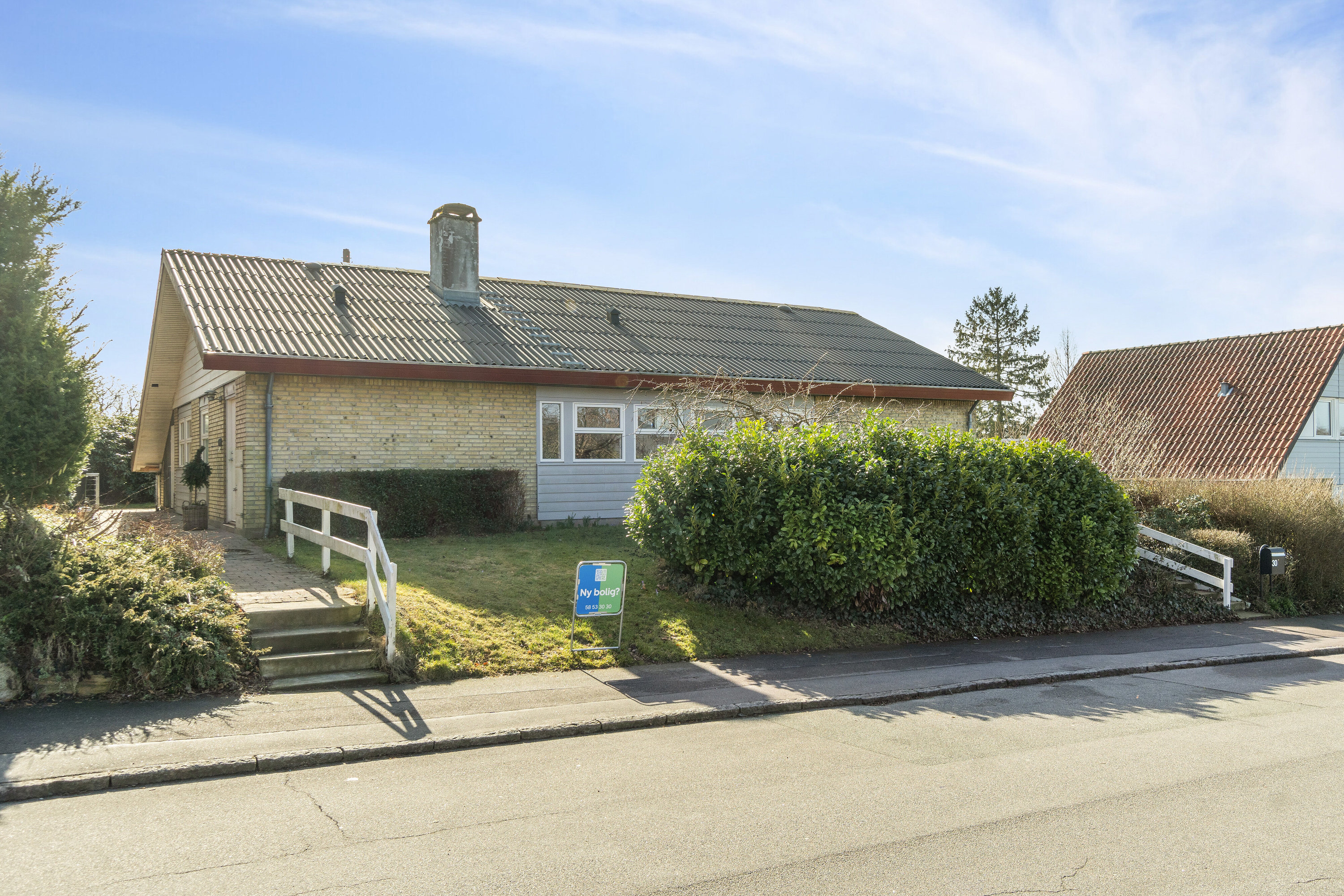 Fremhævet set fra vejen billede i fuldskærmstilstand. Billede af Garvergårdsvej 30, 4200 Slagelse