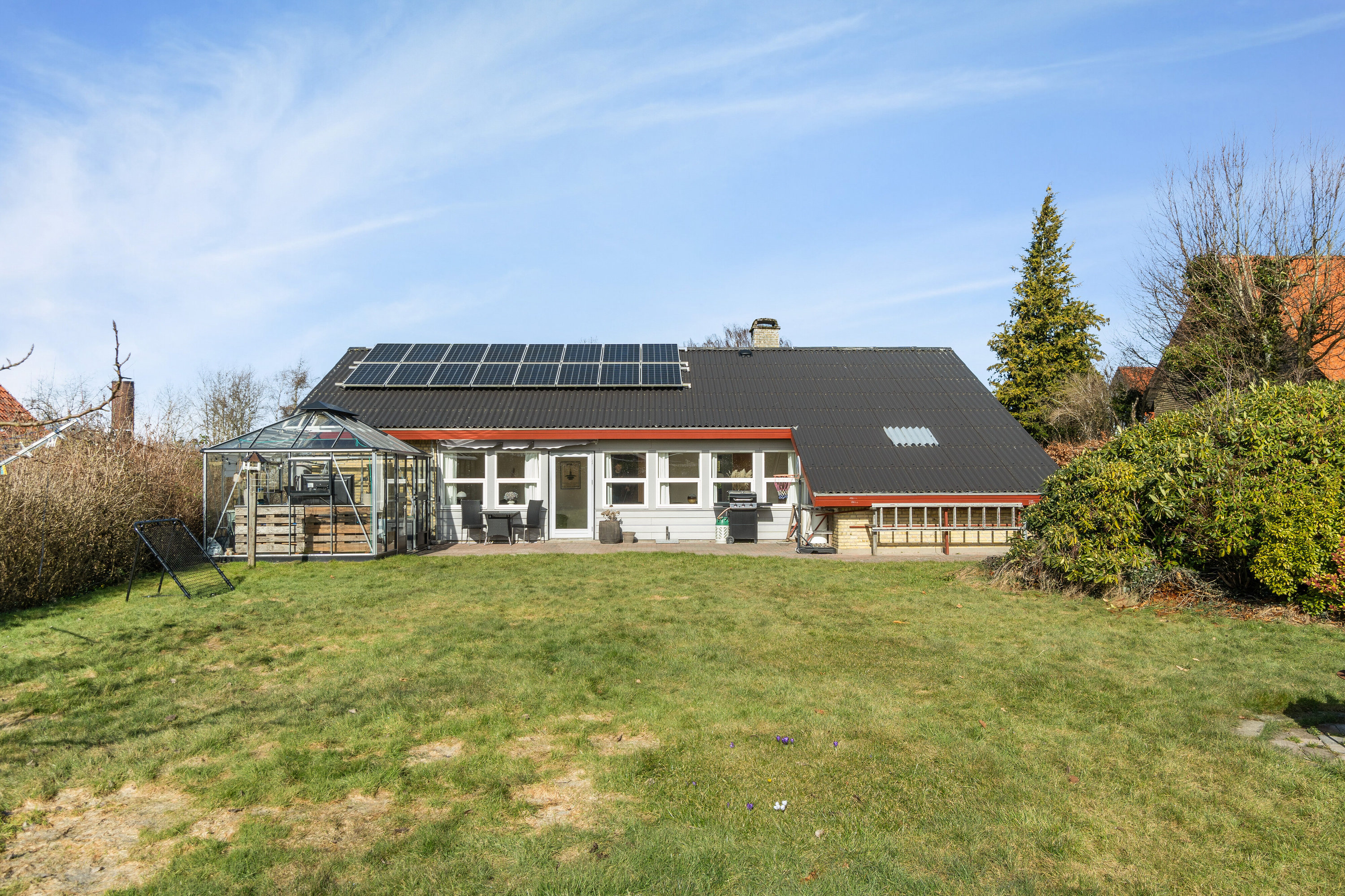 Fremhævet set fra haven billede i fuldskærmstilstand. Billede af Garvergårdsvej 30, 4200 Slagelse