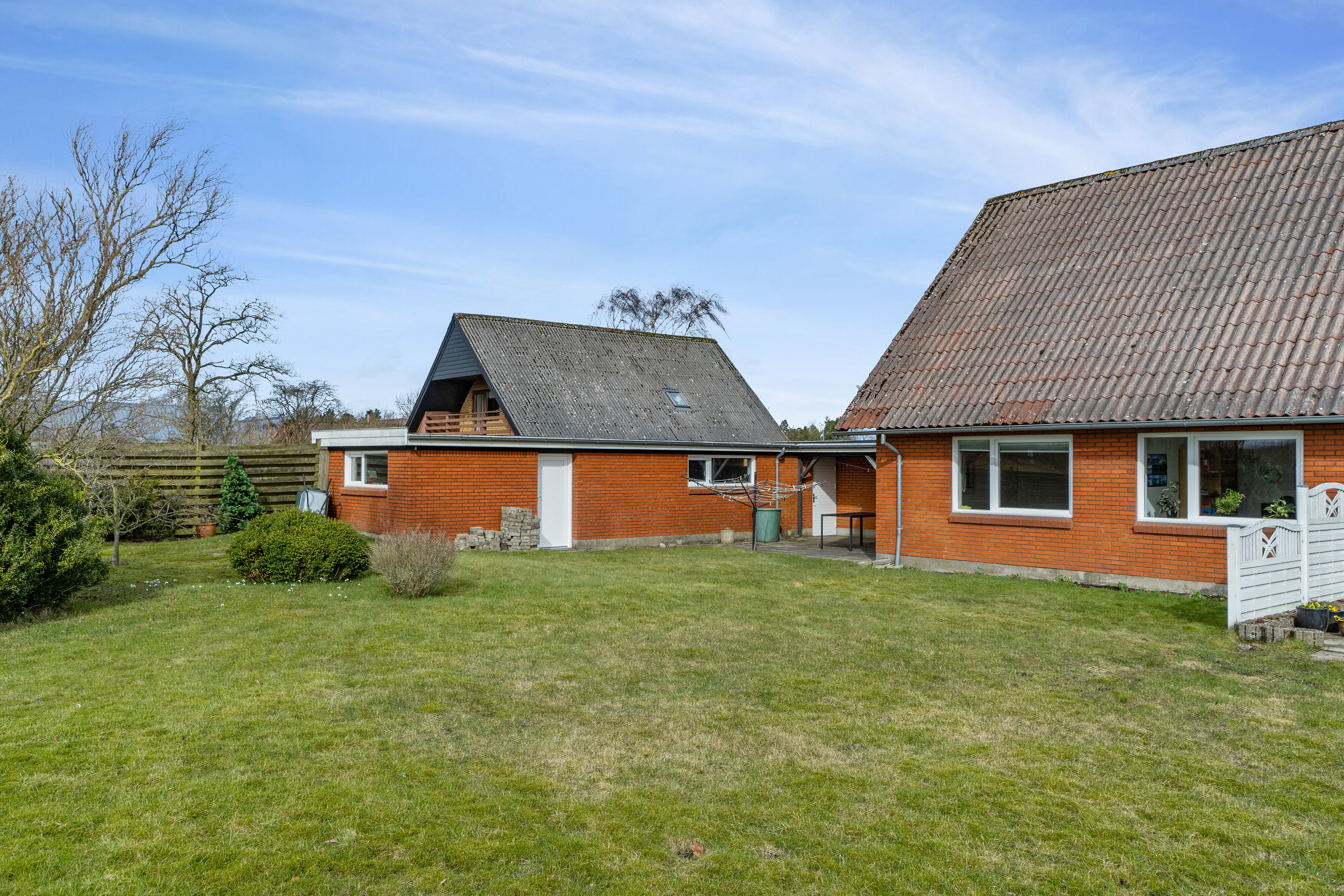 Fremhævet set fra haven billede i fuldskærmstilstand. Billede af Basaltvej 16, Østerild, 7700 Thisted