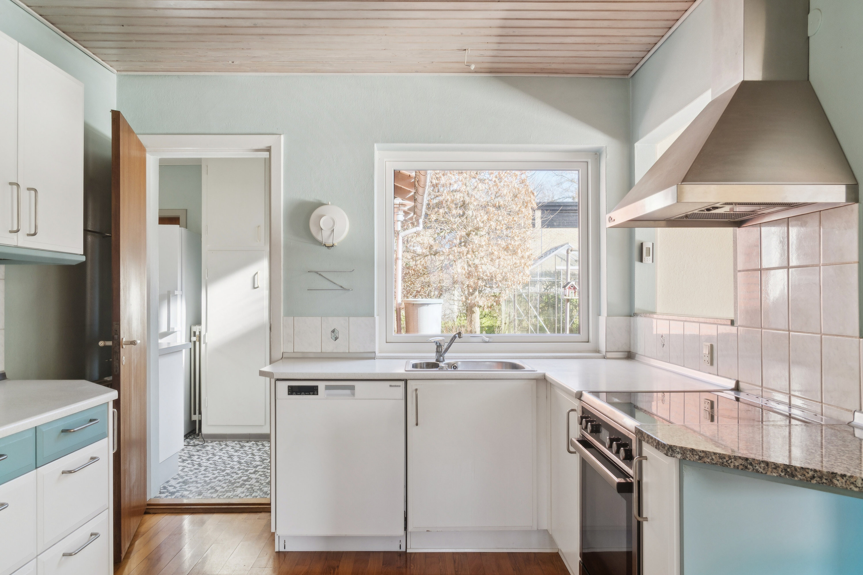 Fremhævet køkken billede i fuldskærmstilstand. Billede af Voldgårdsvej 8, 8270 Højbjerg