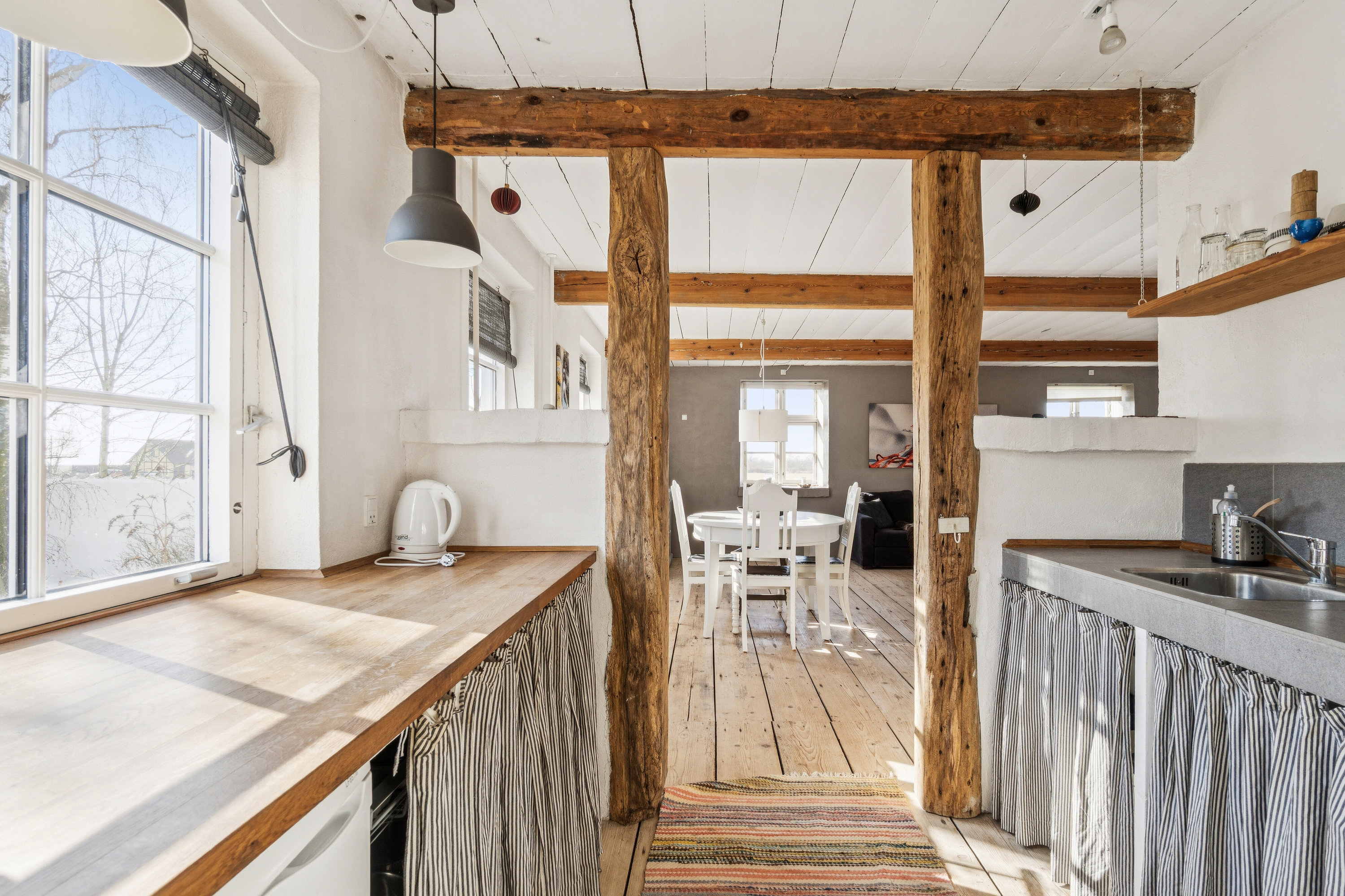 Fremhævet køkken billede i fuldskærmstilstand. Billede af Rønnevej 118, Nylars, 3700 Rønne