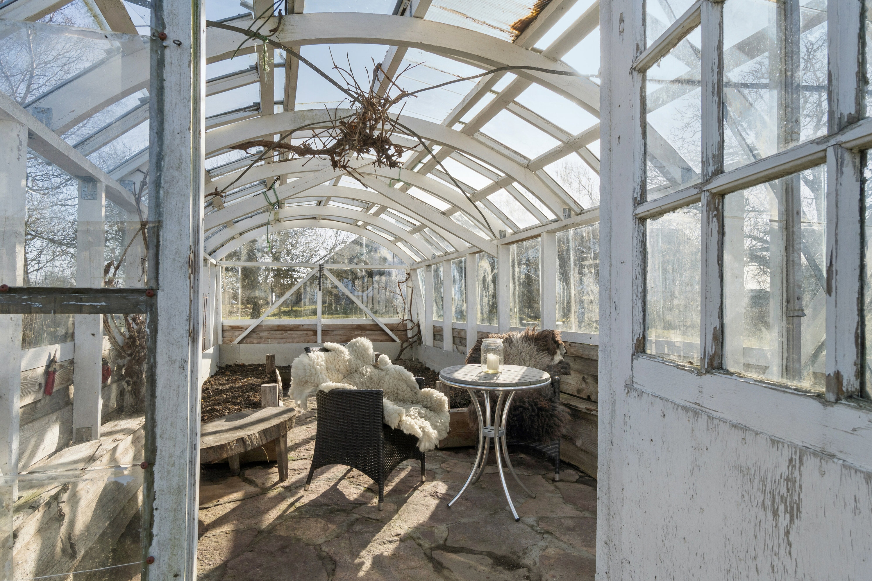 Fremhævet udestue billede i fuldskærmstilstand. Billede af Rønnevej 118, Nylars, 3700 Rønne