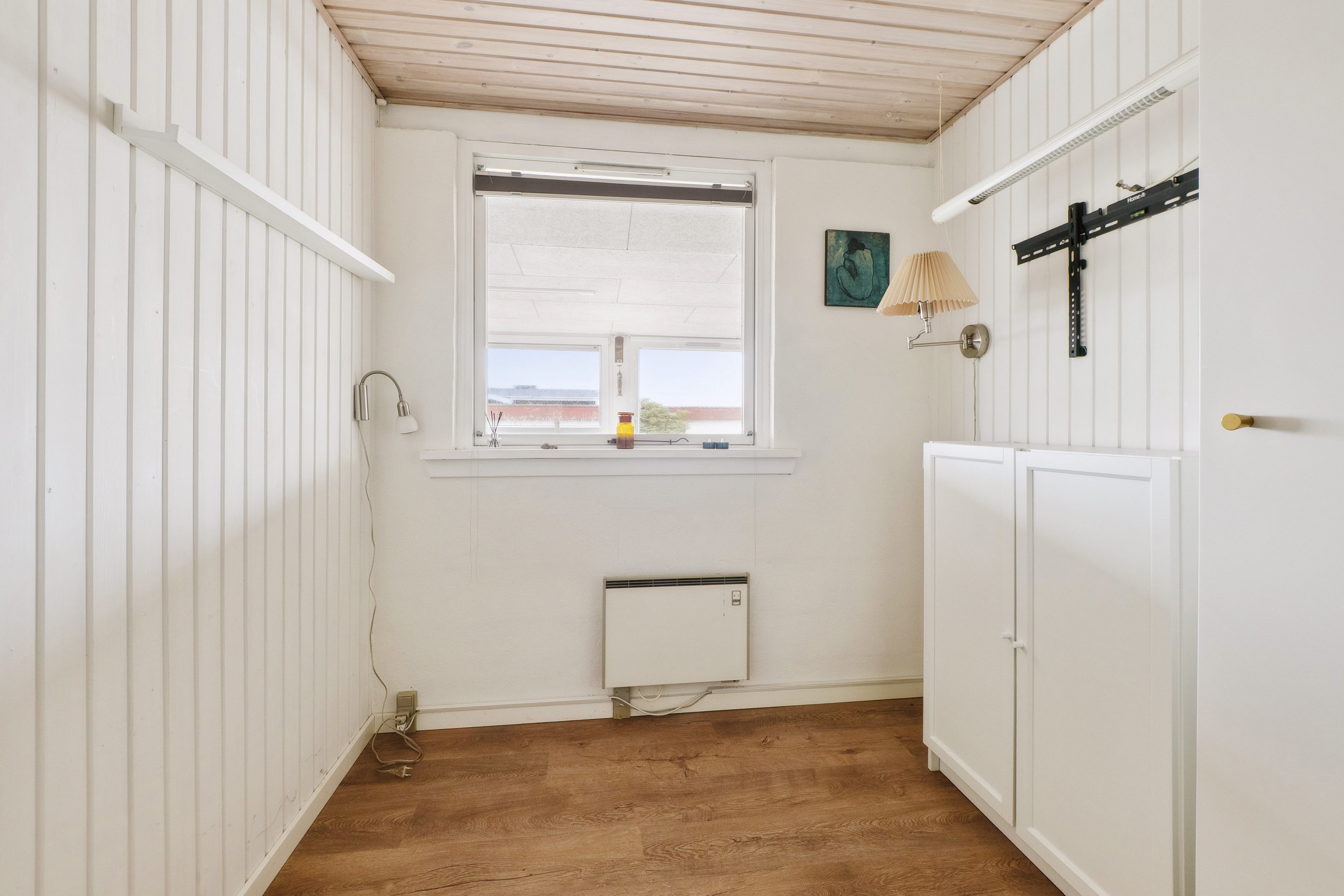 Fremhævet værelse billede i fuldskærmstilstand. Billede af Kamillevej 2, Ørding, 7990 Øster Assels