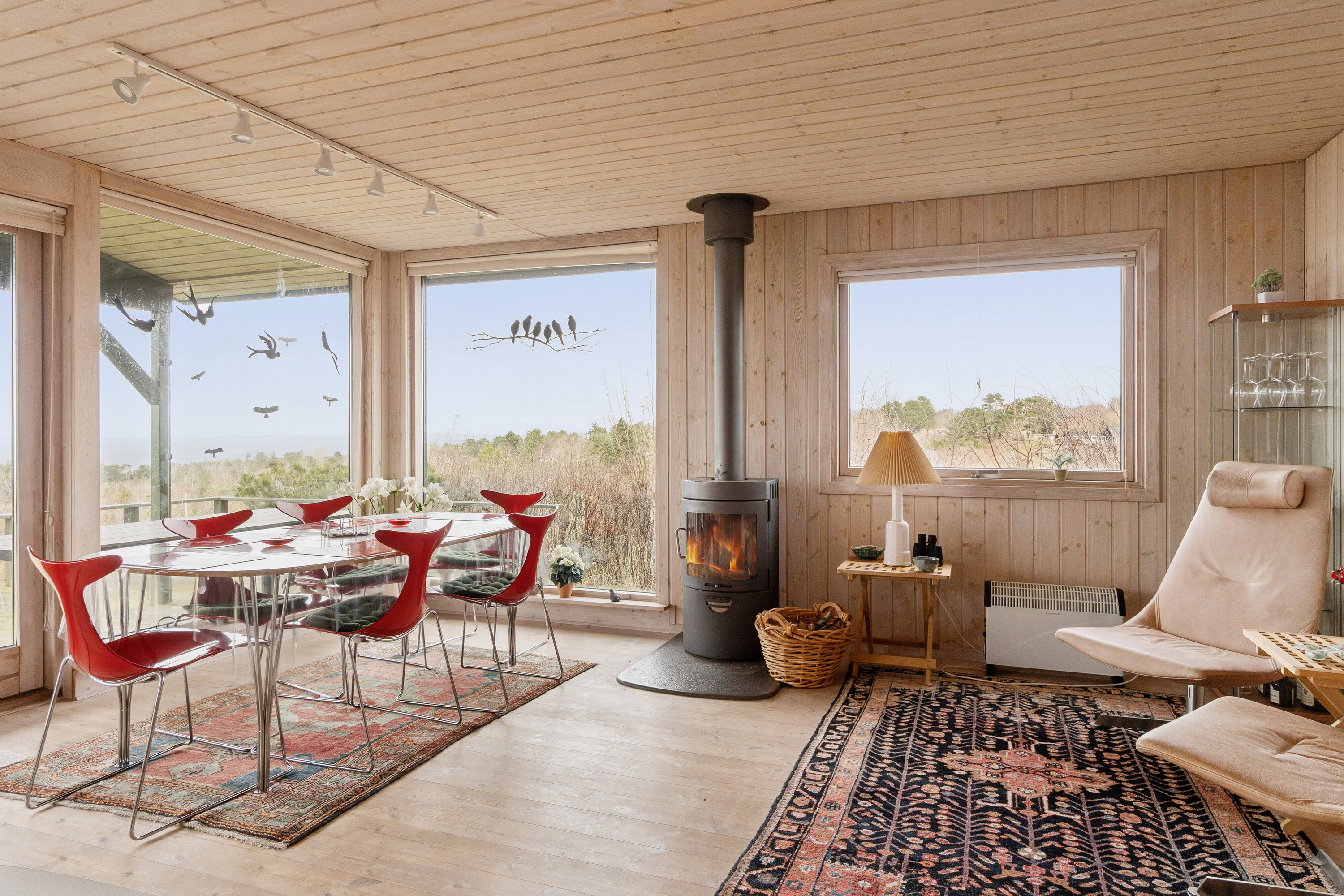 Fremhævet stue billede i fuldskærmstilstand. Billede af Varhøj 15, Veddinge, 4540 Fårevejle