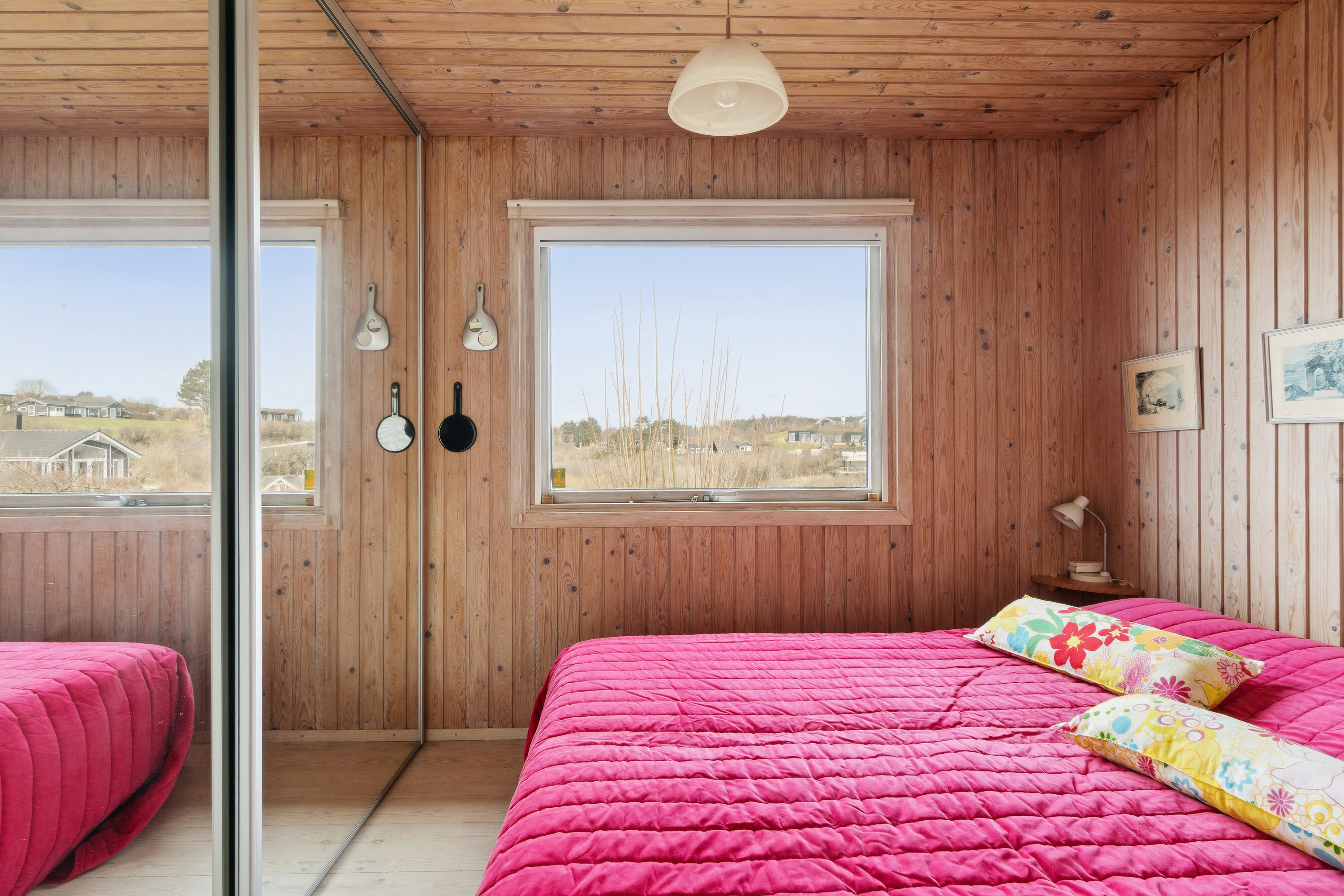 Fremhævet soveværelse billede i fuldskærmstilstand. Billede af Varhøj 15, Veddinge, 4540 Fårevejle