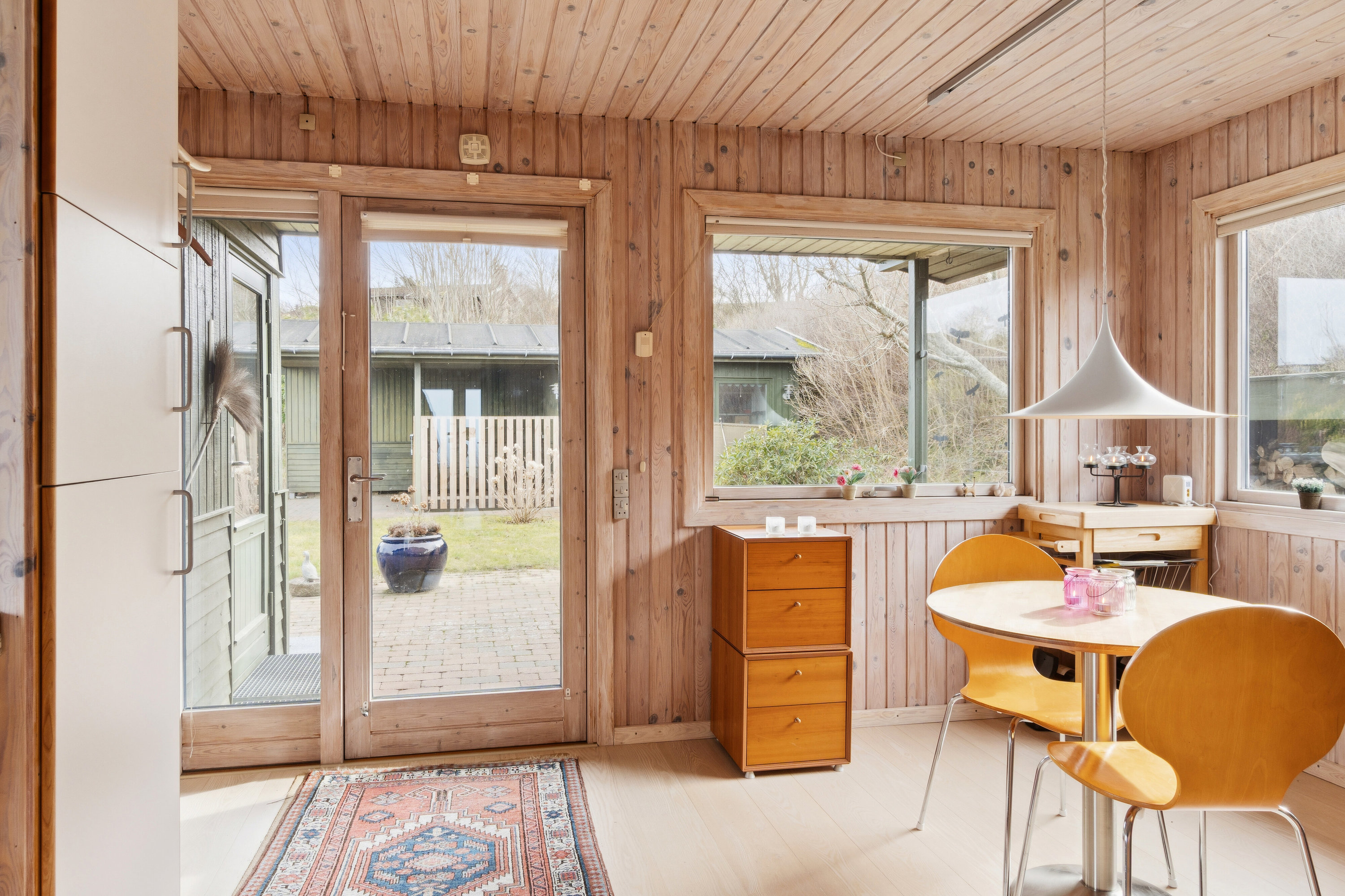 Fremhævet spisestue billede i fuldskærmstilstand. Billede af Varhøj 15, Veddinge, 4540 Fårevejle