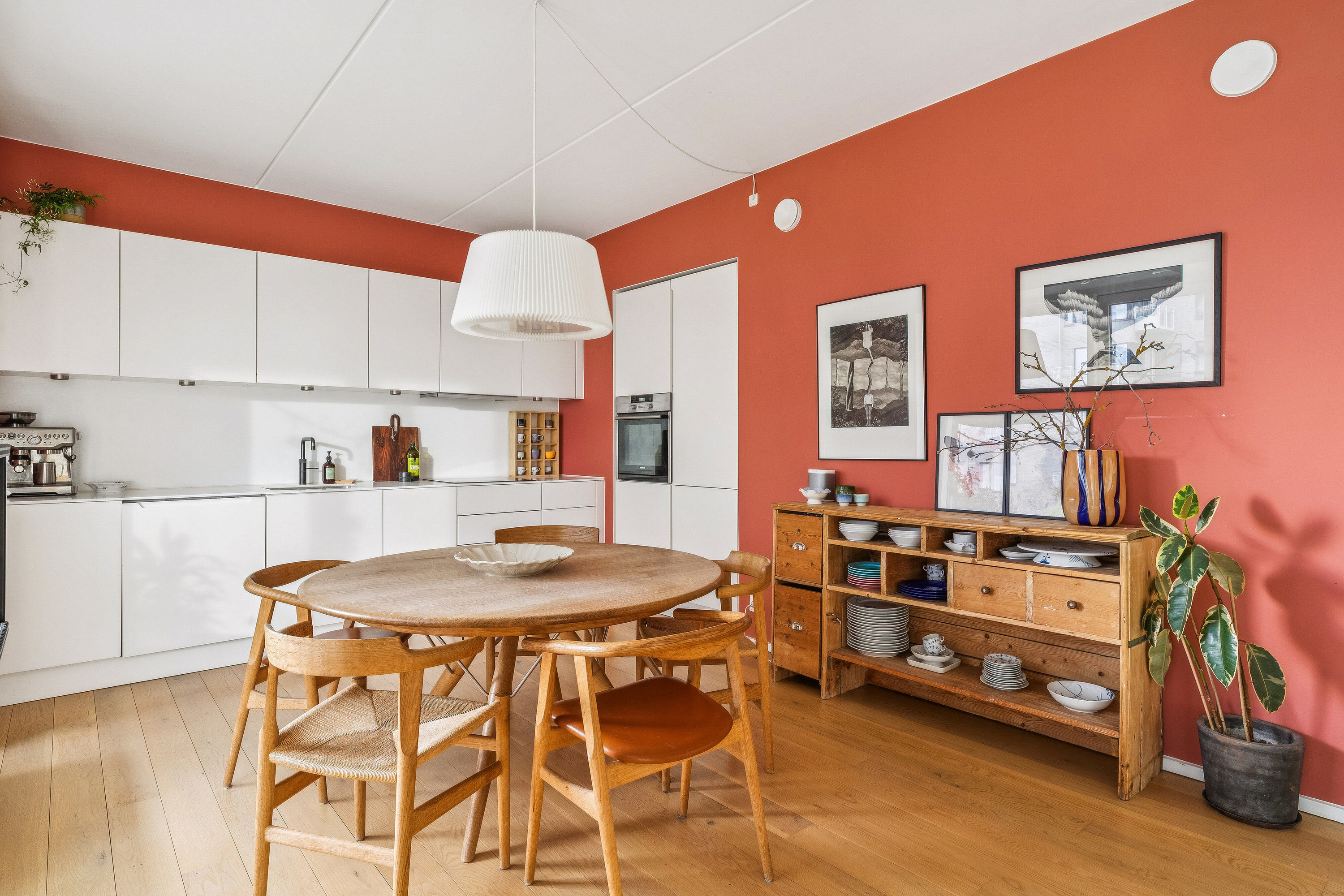 Fremhævet spisestue billede i fuldskærmstilstand. Billede af Islands Brygge 38B, st.. tv., 2300 København S