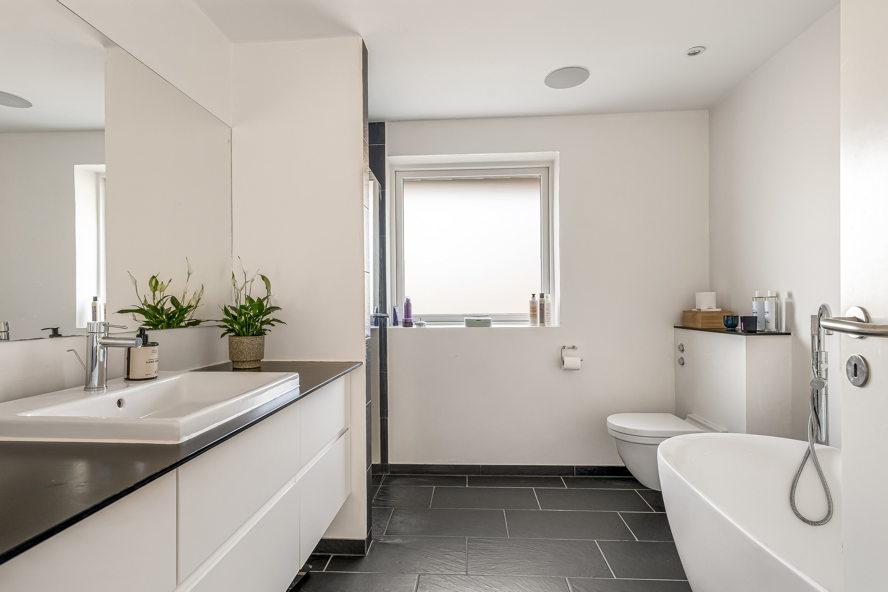 Fremhævet badeværelse billede i fuldskærmstilstand. Billede af Ydertoften 21, Lind, 7400 Herning