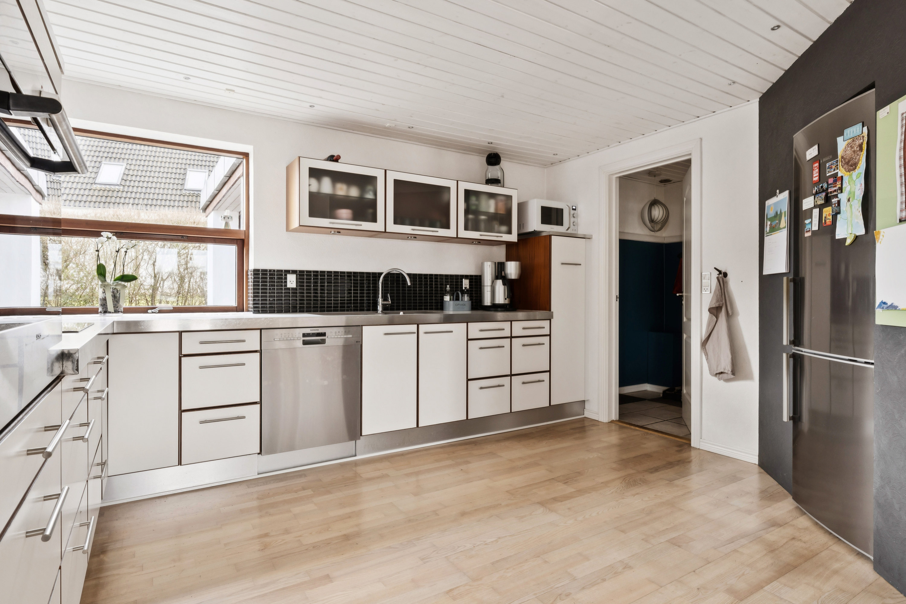 Fremhævet køkken billede i fuldskærmstilstand. Billede af Nielsmindevej 21, Gug, 9210 Aalborg SØ