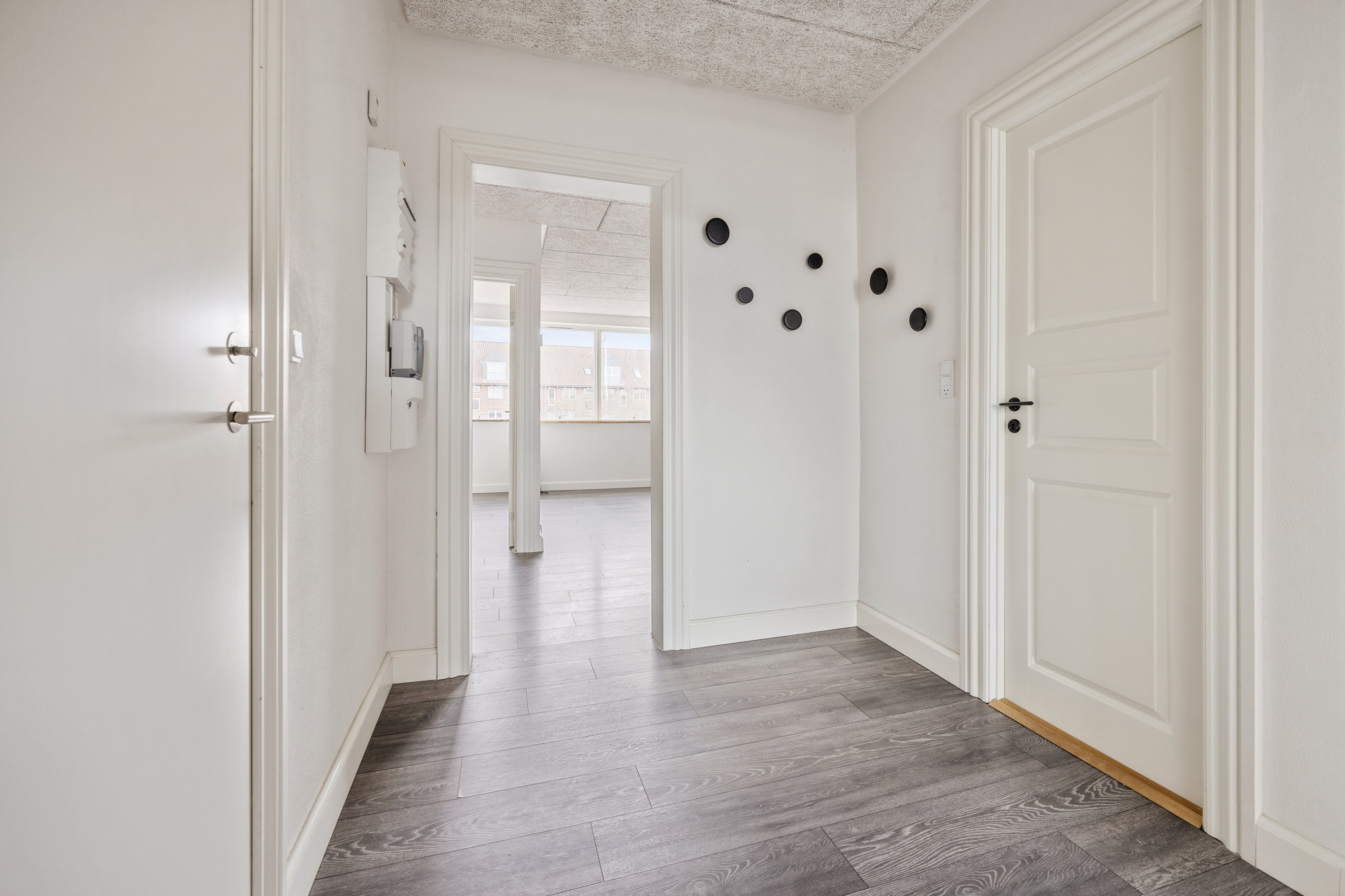 Fremhævet gang billede i fuldskærmstilstand. Billede af Dronningensgade 15, 1. tv., 9400 Nørresundby