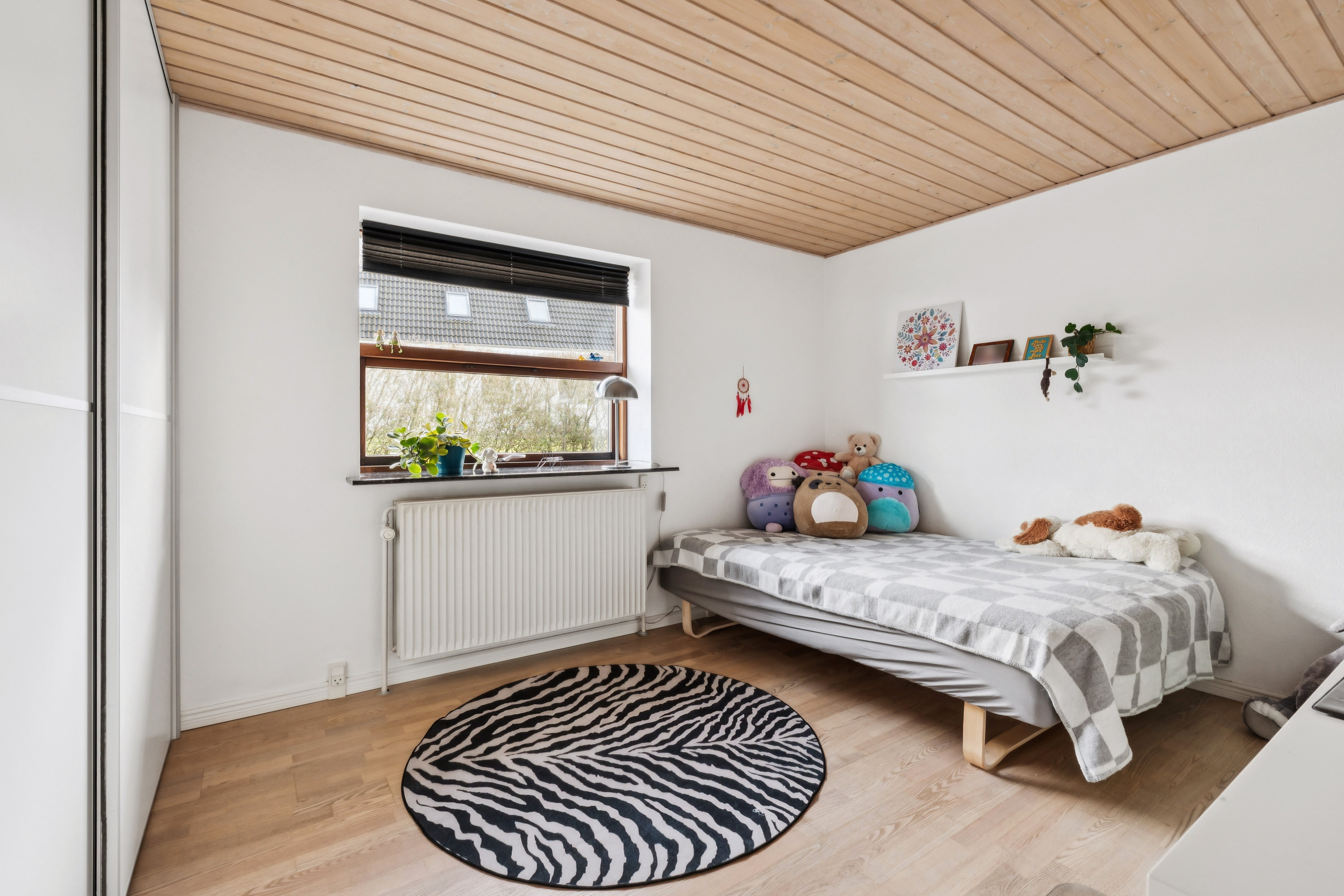 Fremhævet værelse billede i fuldskærmstilstand. Billede af Nielsmindevej 21, Gug, 9210 Aalborg SØ