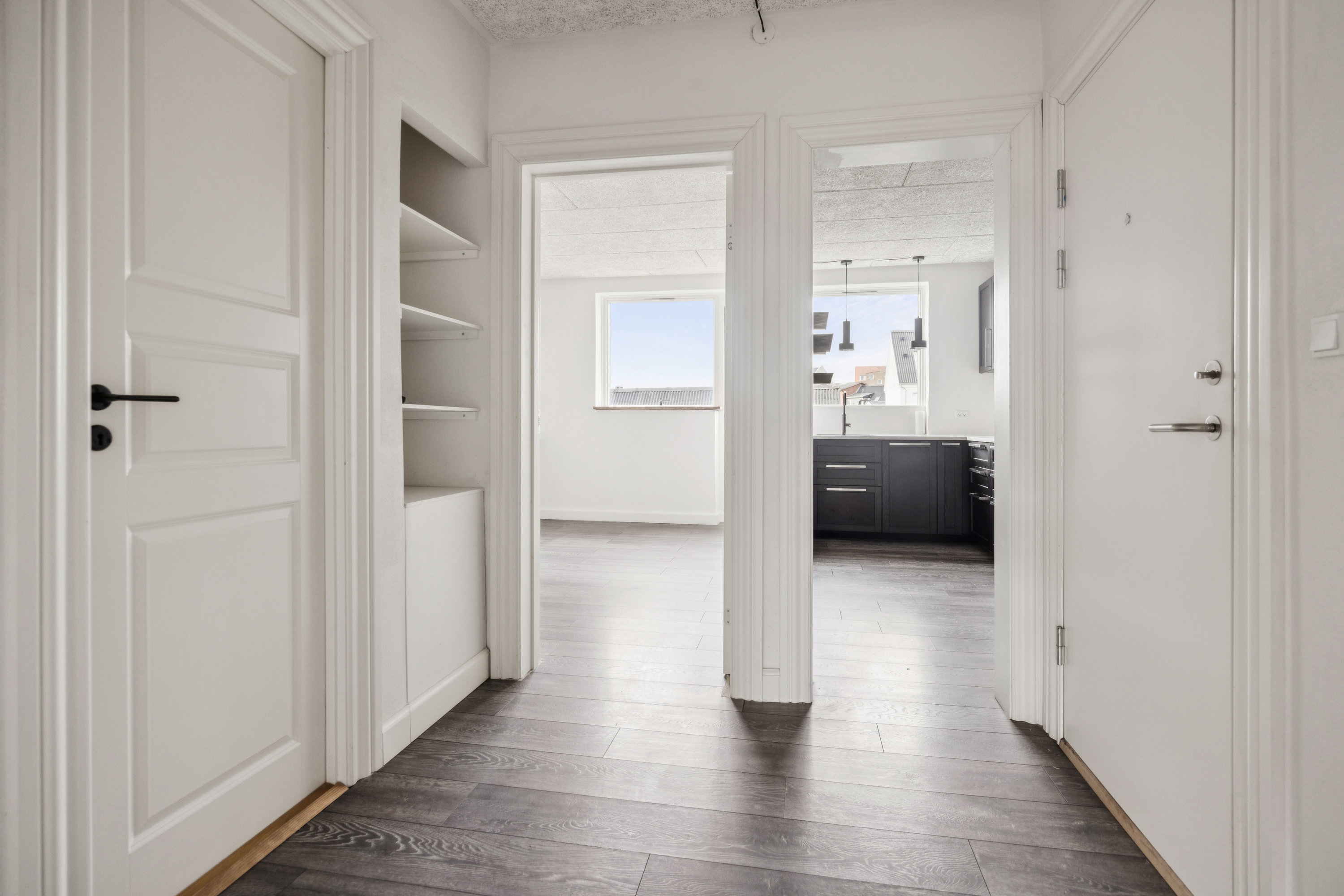 Fremhævet gang billede i fuldskærmstilstand. Billede af Dronningensgade 15, 1. tv., 9400 Nørresundby