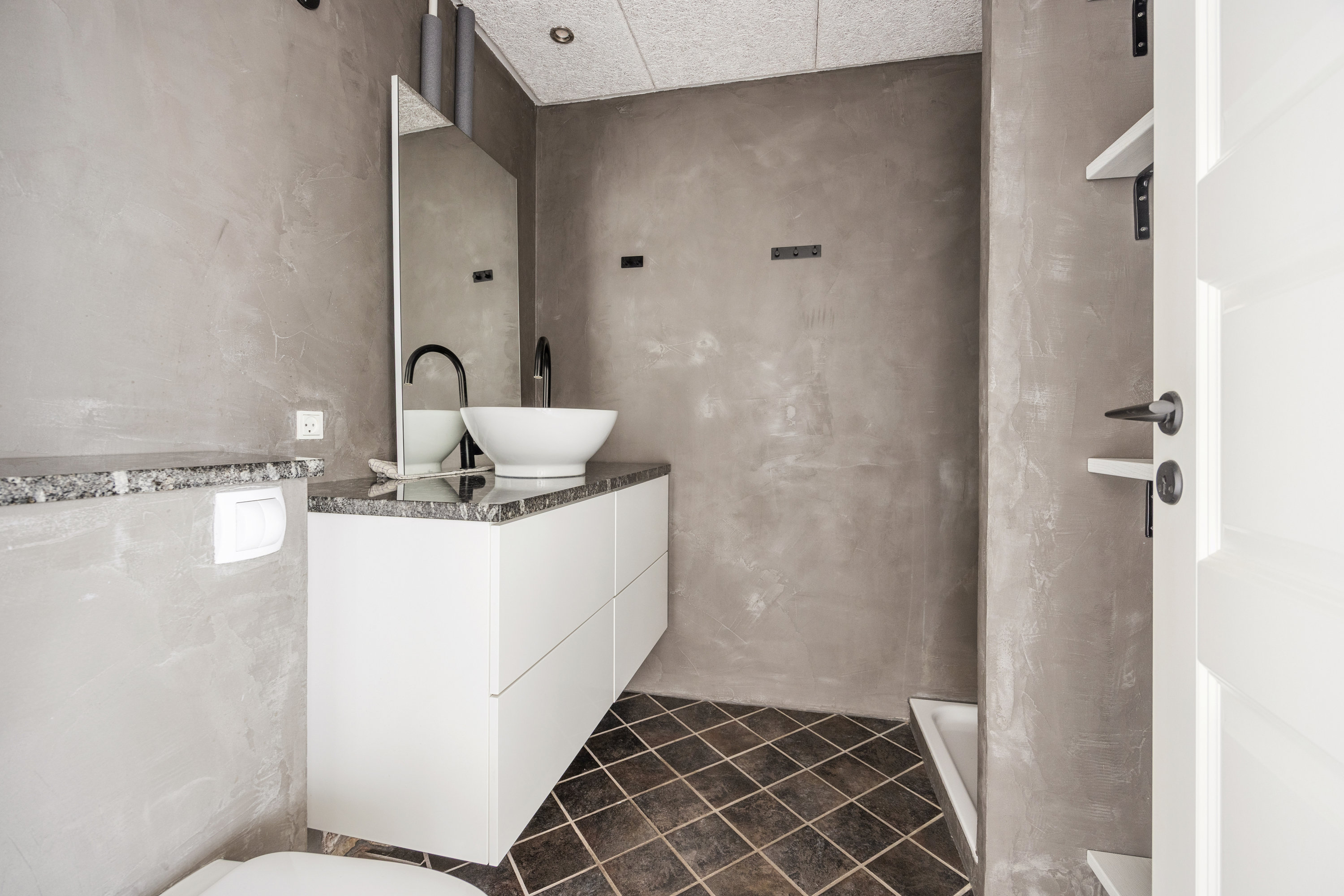 Fremhævet badeværelse billede i fuldskærmstilstand. Billede af Dronningensgade 15, 1. tv., 9400 Nørresundby