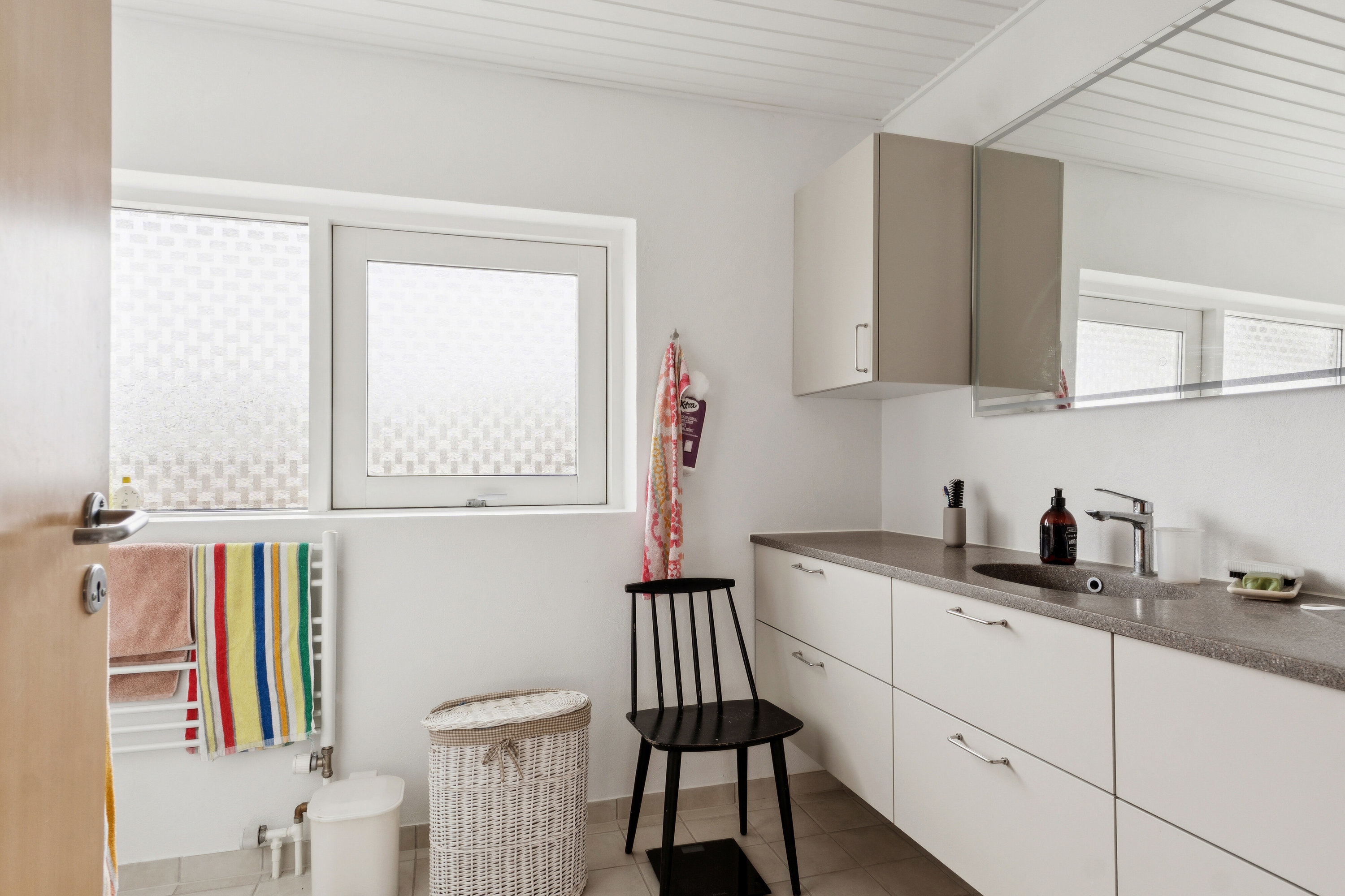 Fremhævet indendørs billede i fuldskærmstilstand. Billede af Bakken 101, 7441 Bording