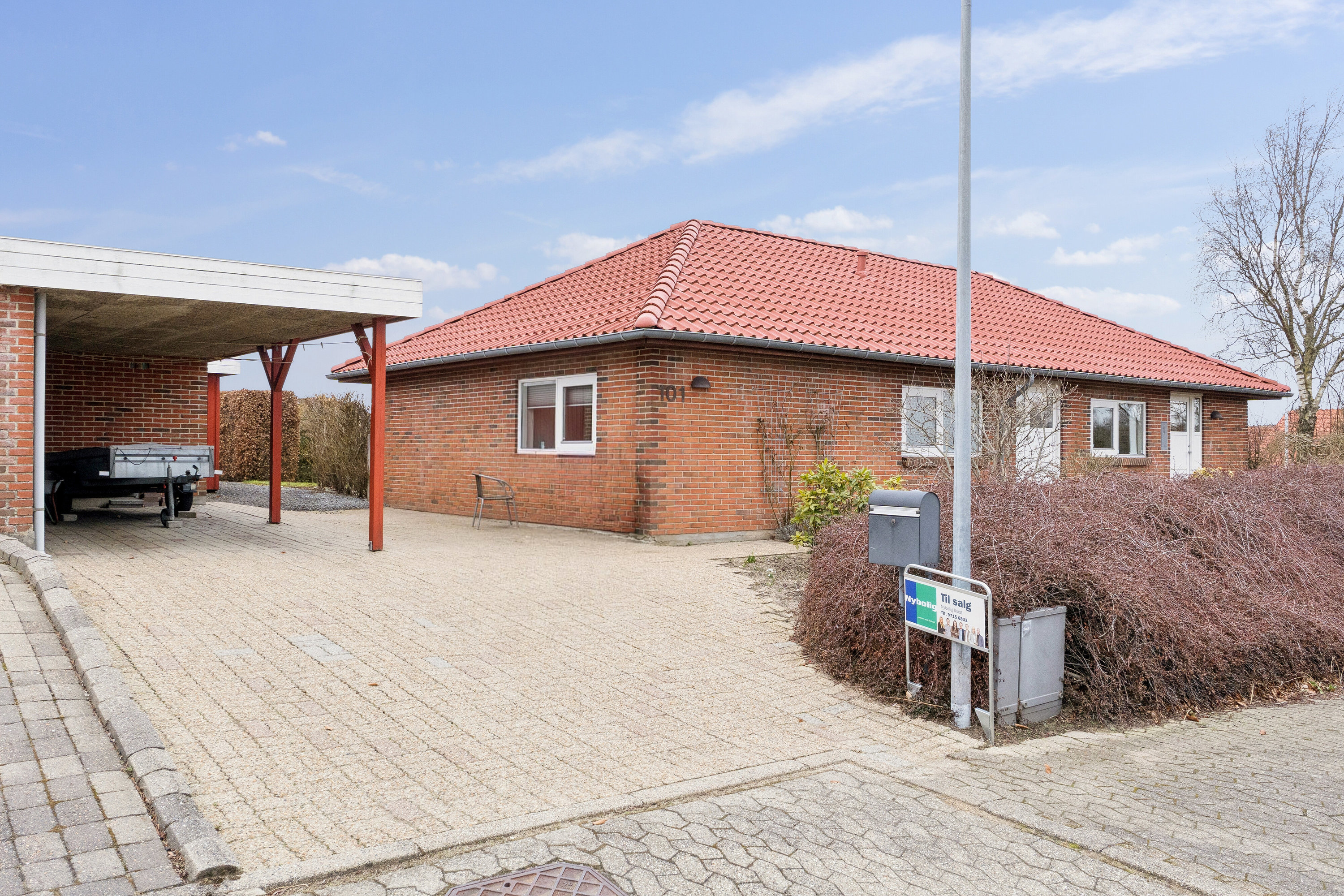 Fremhævet set fra vejen billede i fuldskærmstilstand. Billede af Bakken 101, 7441 Bording