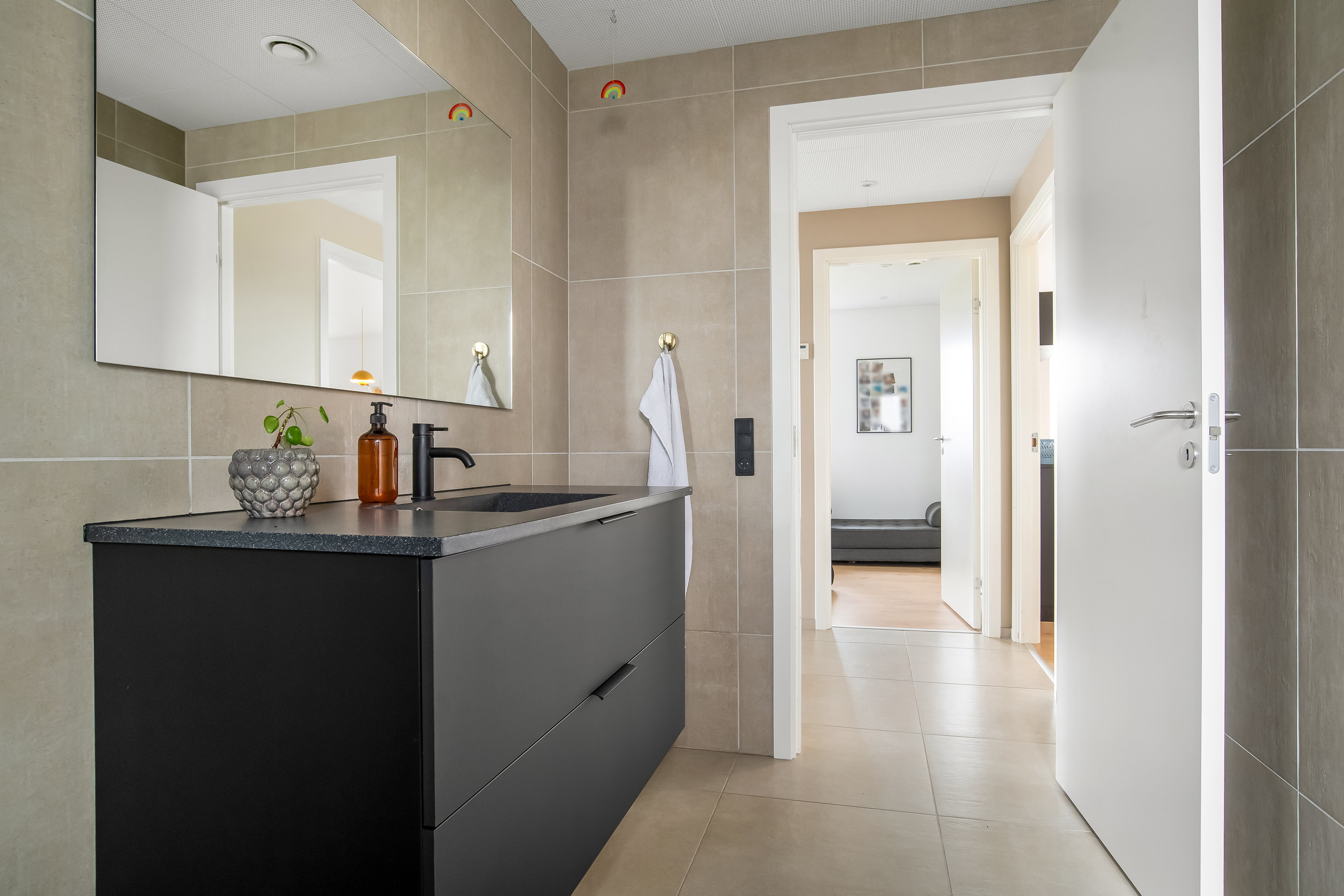 Fremhævet badeværelse billede i fuldskærmstilstand. Billede af Vægten 19, Mejrup, 7500 Holstebro