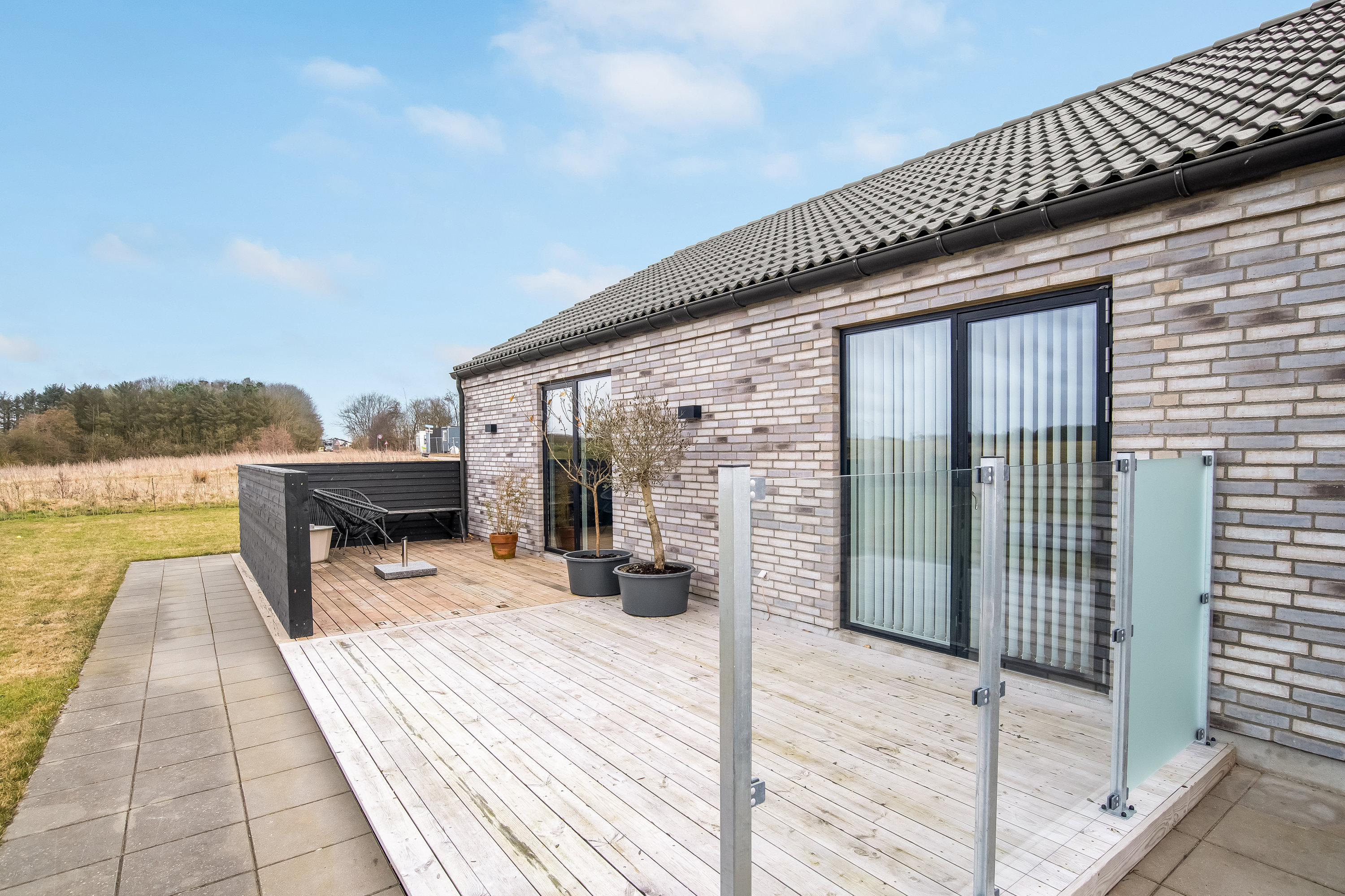 Fremhævet terrasse billede i fuldskærmstilstand. Billede af Vægten 19, Mejrup, 7500 Holstebro