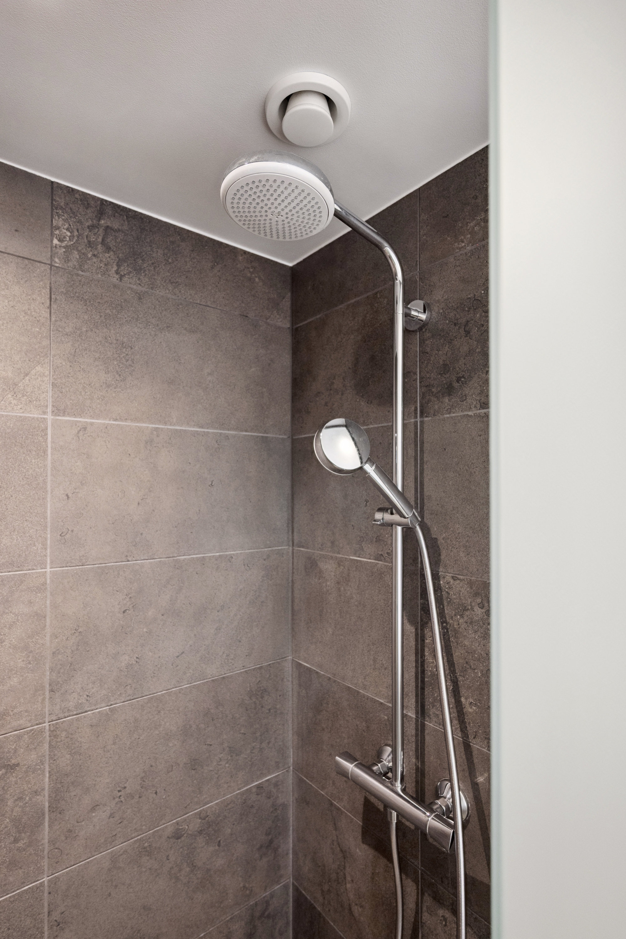 Fremhævet badeværelse billede i fuldskærmstilstand. Billede af Granvej 97, 2880 Bagsværd