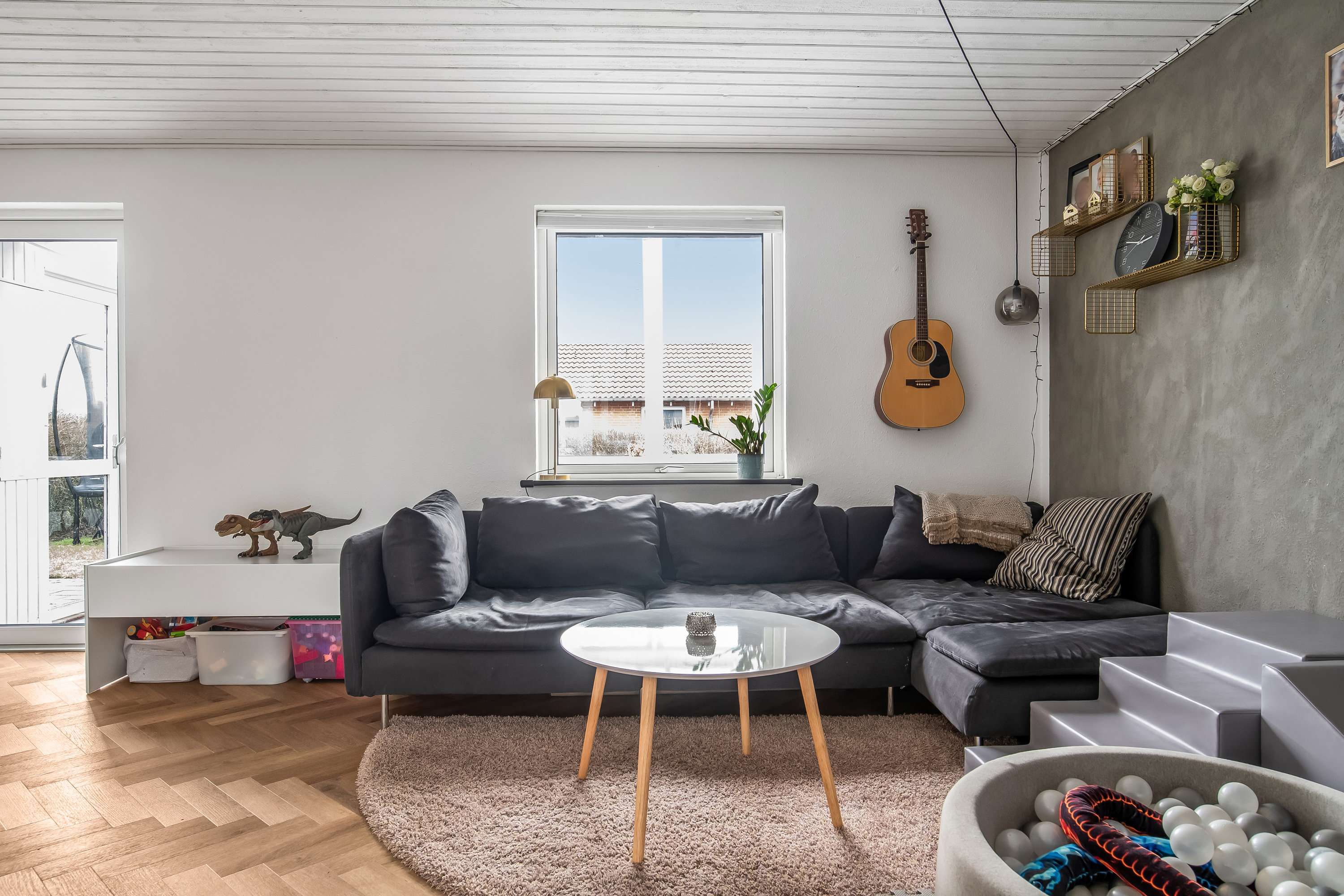 Fremhævet stue billede i fuldskærmstilstand. Billede af H.Drachmanns Vej 40, 7500 Holstebro