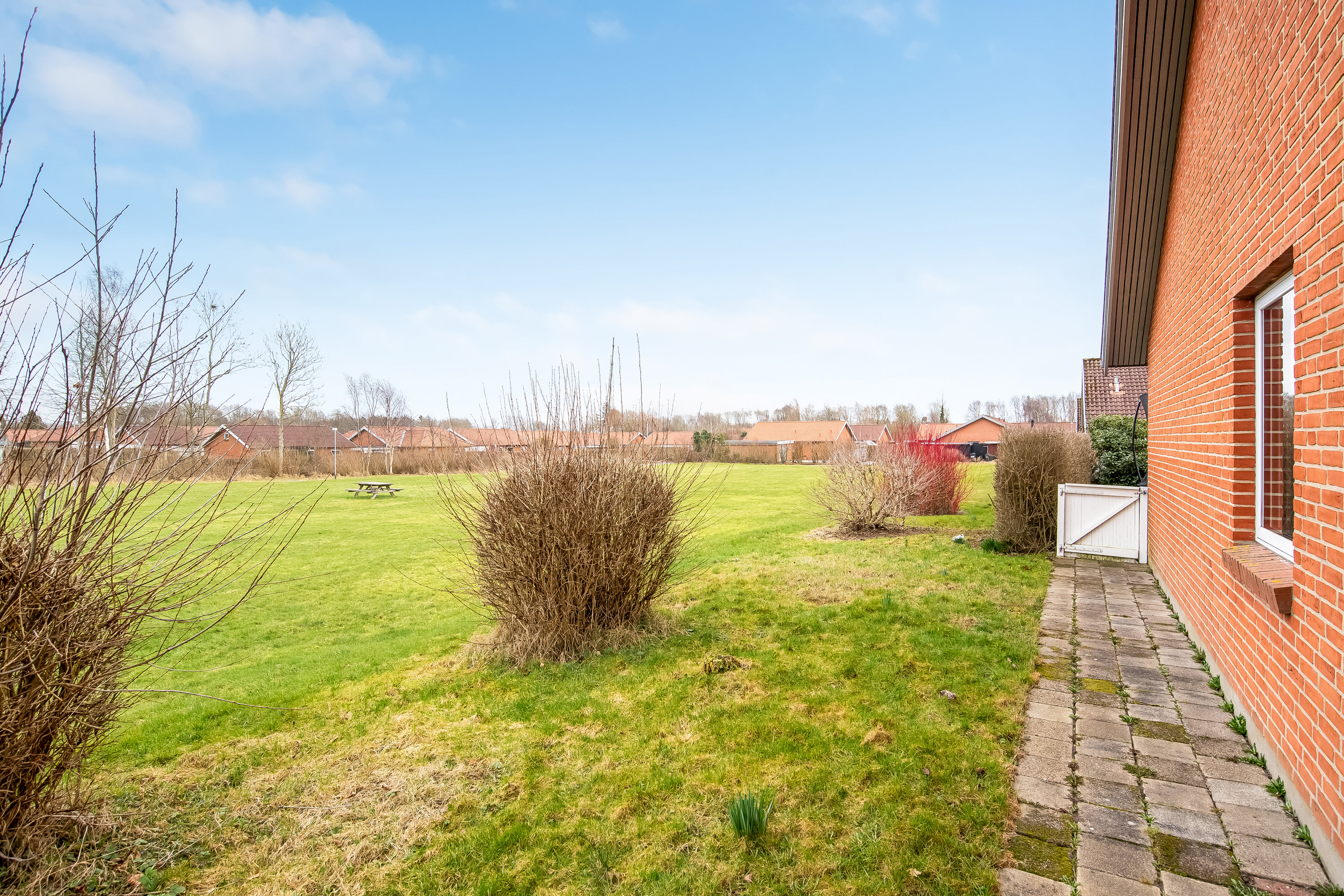 Fremhævet udenomsarealer billede i fuldskærmstilstand. Billede af H.Drachmanns Vej 40, 7500 Holstebro