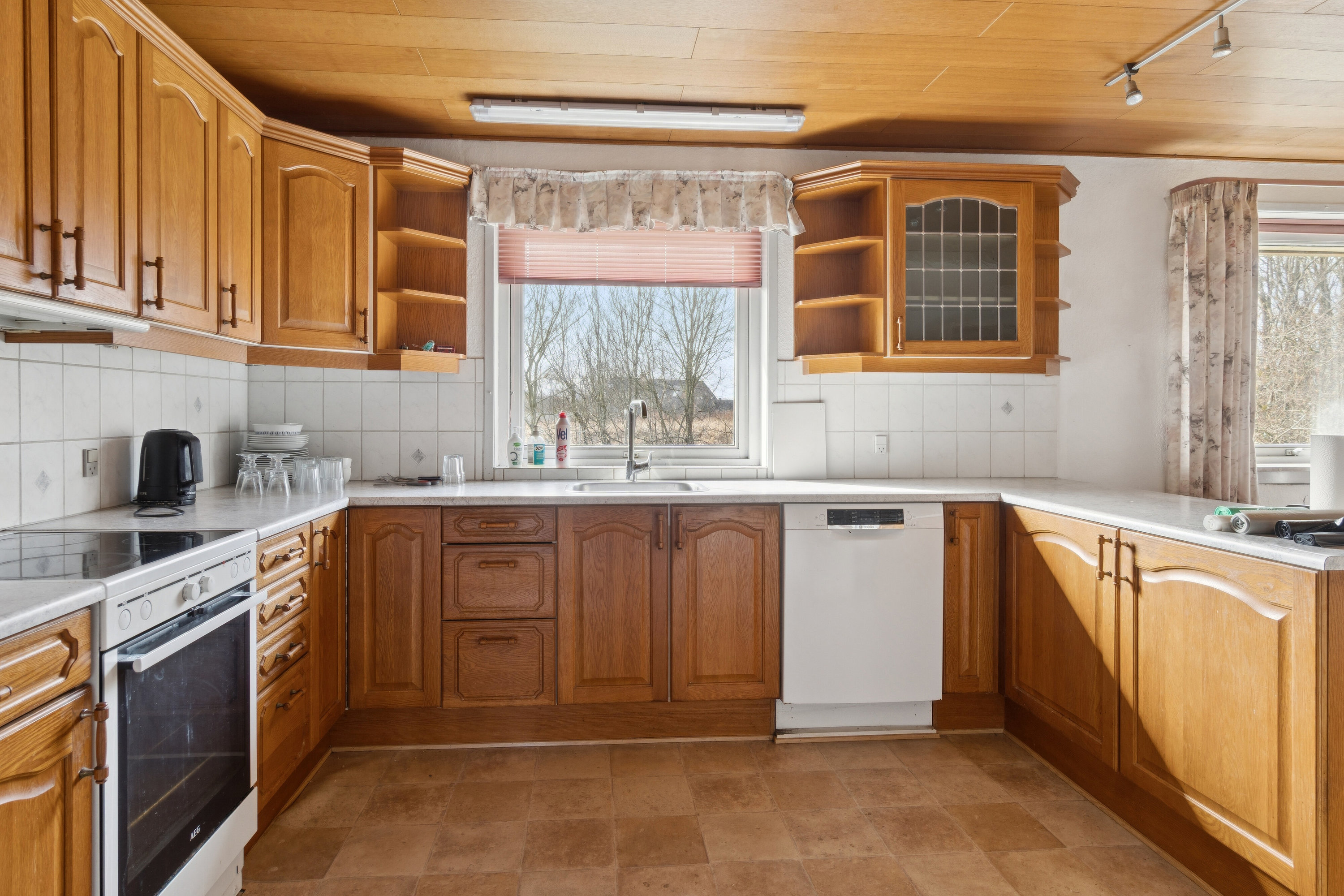 Fremhævet køkken billede i fuldskærmstilstand. Billede af Højen 4, 4400 Kalundborg