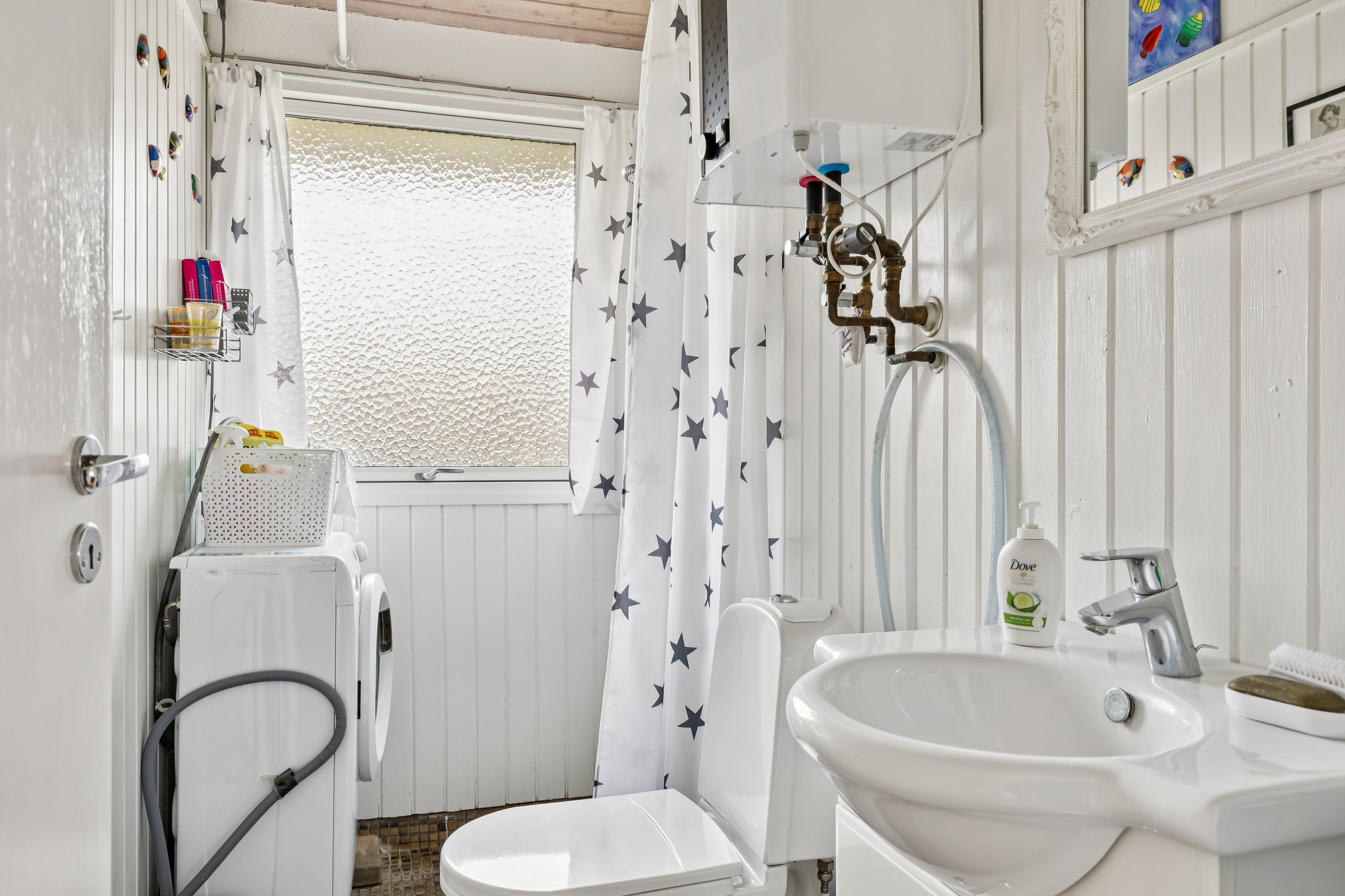 Fremhævet badeværelse billede i fuldskærmstilstand. Billede af Vejlebrogårdsvej 13, Kaldred, 4593 Eskebjerg