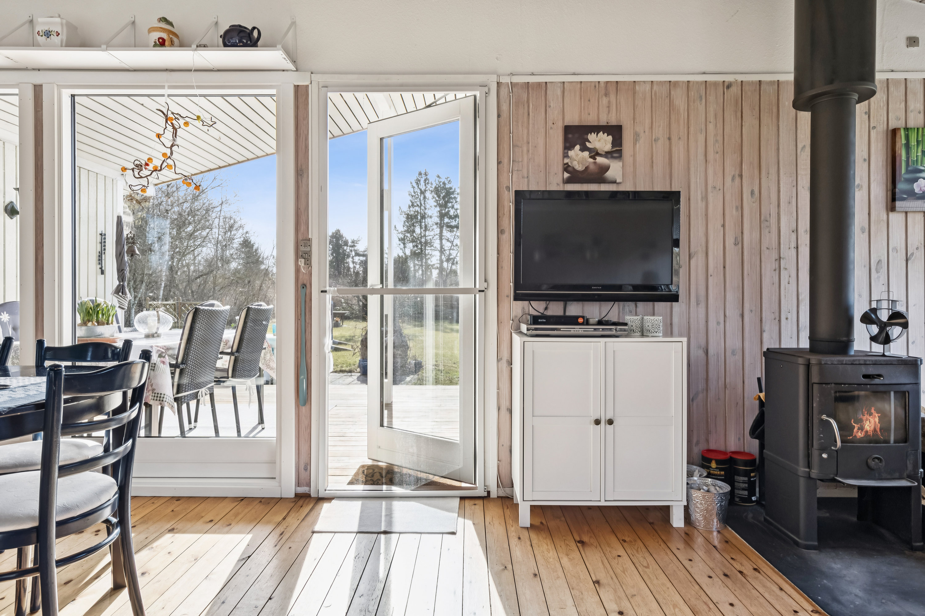 Fremhævet stue billede i fuldskærmstilstand. Billede af Vejlebrogårdsvej 13, Kaldred, 4593 Eskebjerg