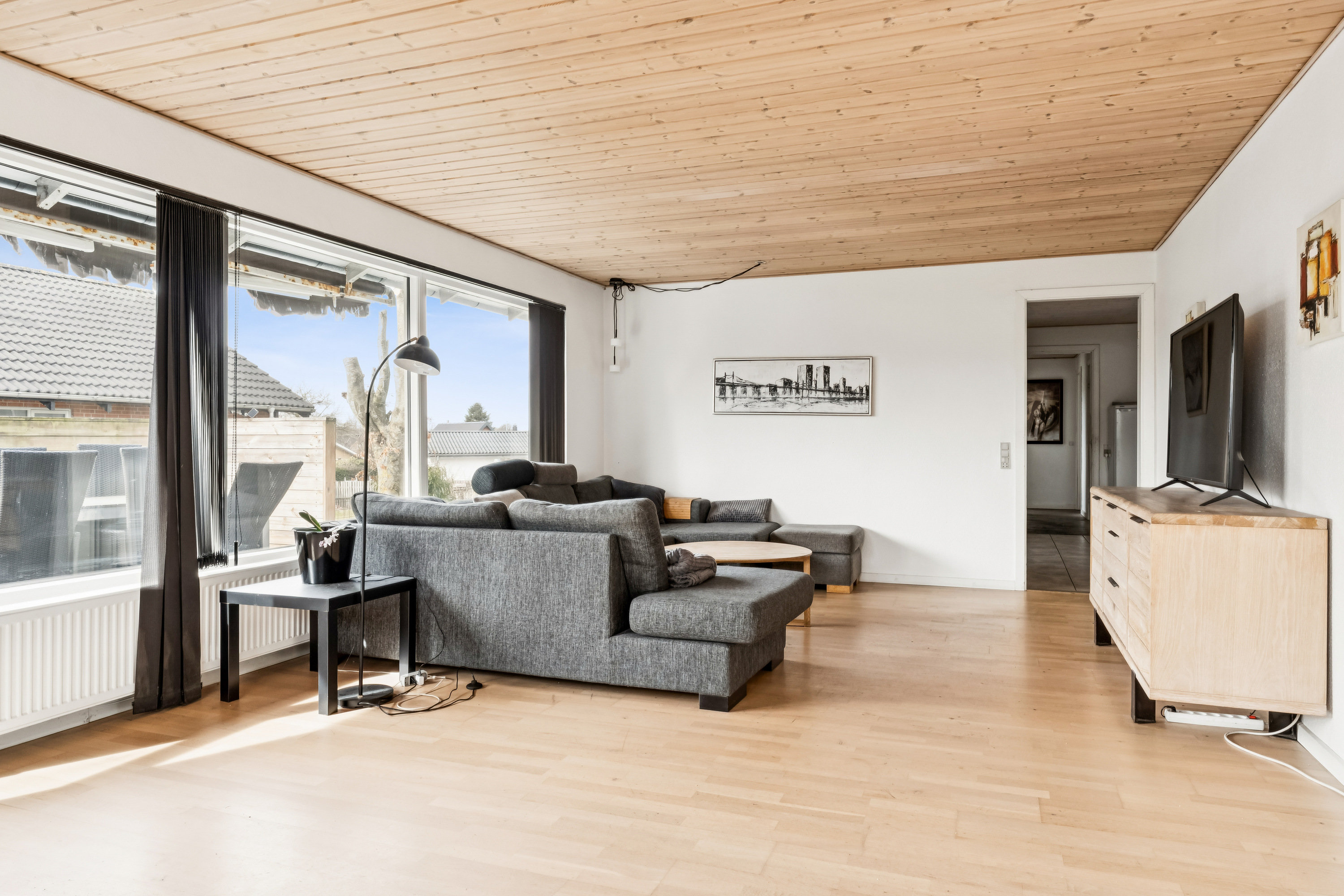 Fremhævet stue billede i fuldskærmstilstand. Billede af Ærenprisvej 6, 9230 Svenstrup J