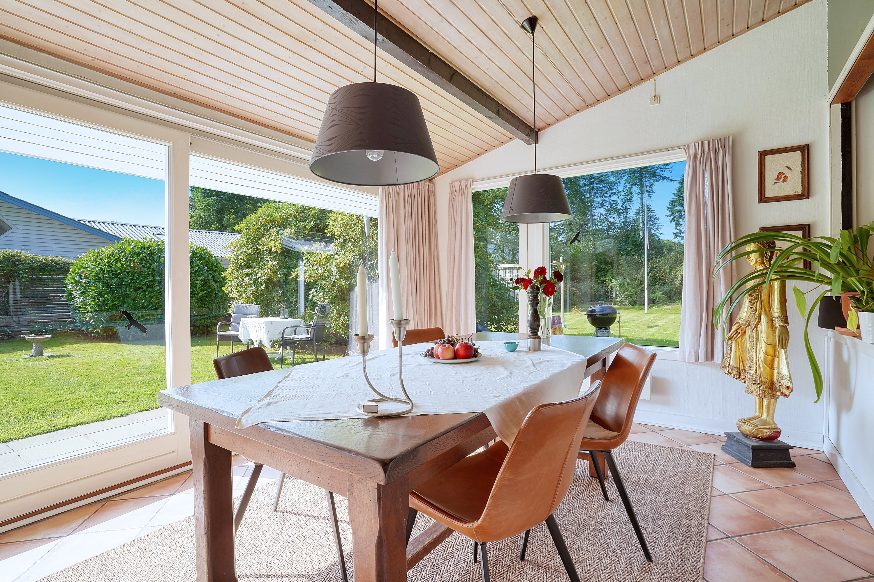 Fremhævet spisestue billede i fuldskærmstilstand. Billede af Toftemosevej 37, 3100 Hornbæk