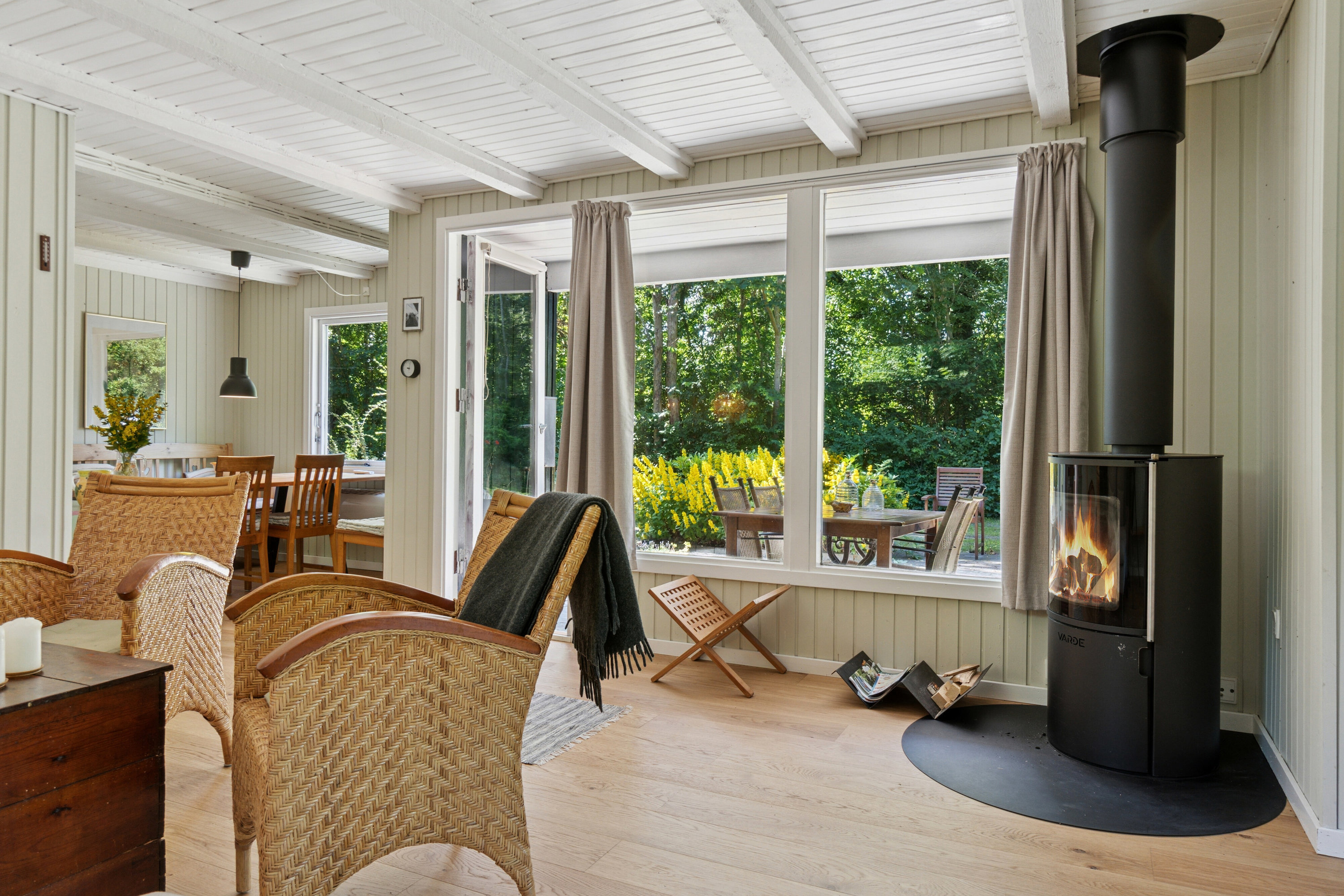 Fremhævet stue billede i fuldskærmstilstand. Billede af Hesselbjergvej 16, Reersø, 4281 Gørlev