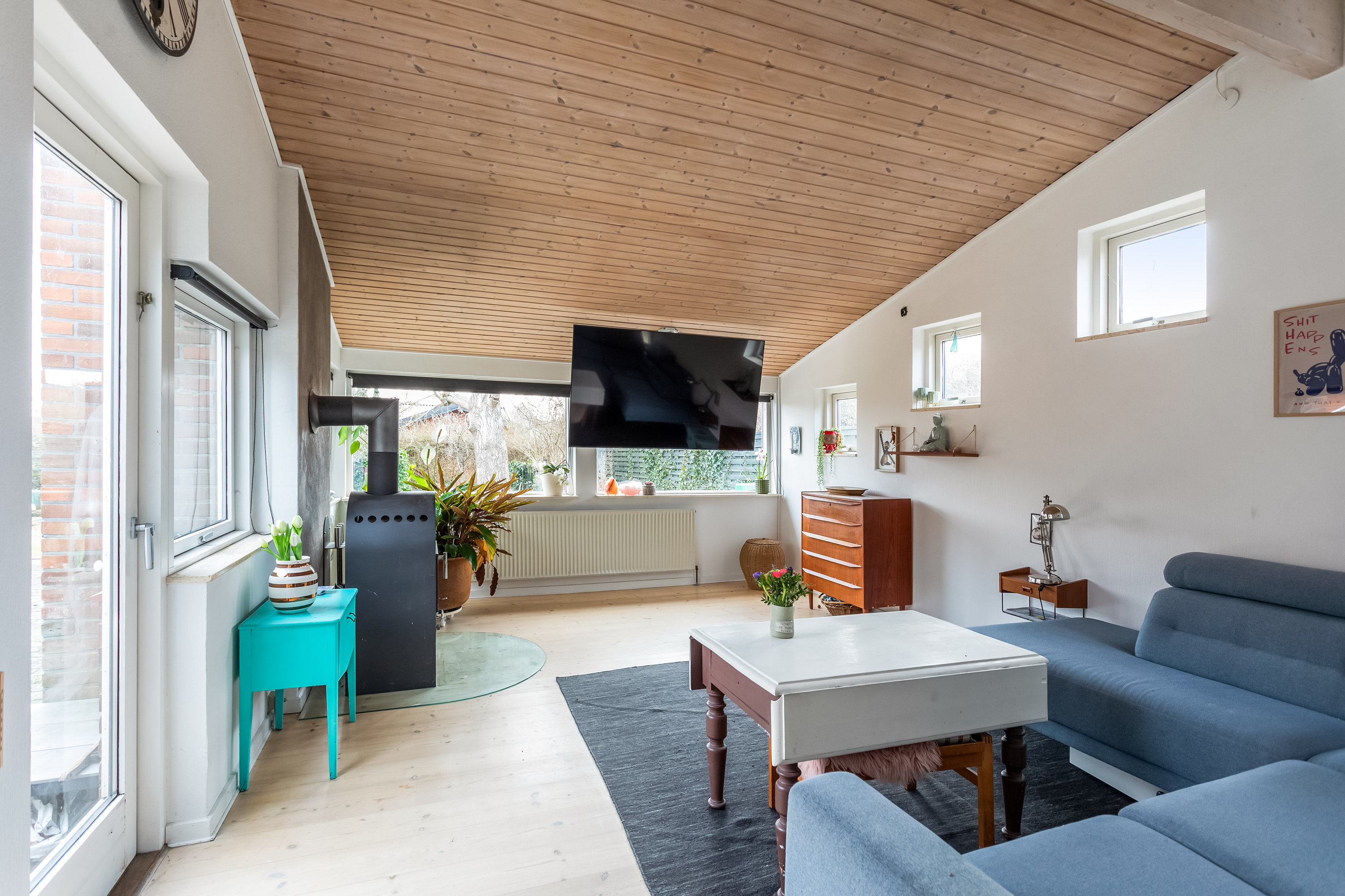 Fremhævet stue billede i fuldskærmstilstand. Billede af Hybenvænget 7, 2740 Skovlunde